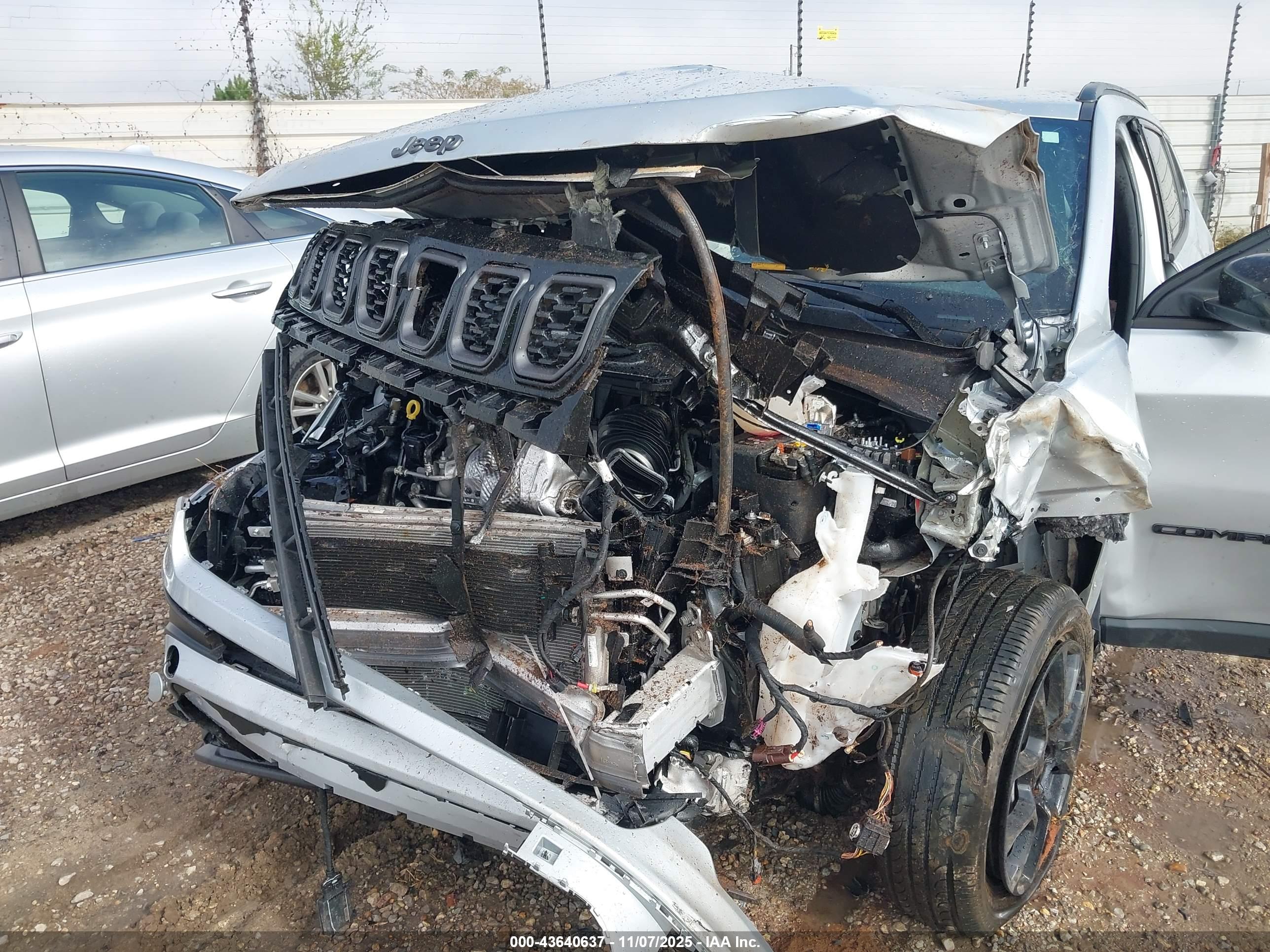 JEEP COMPASS image 6