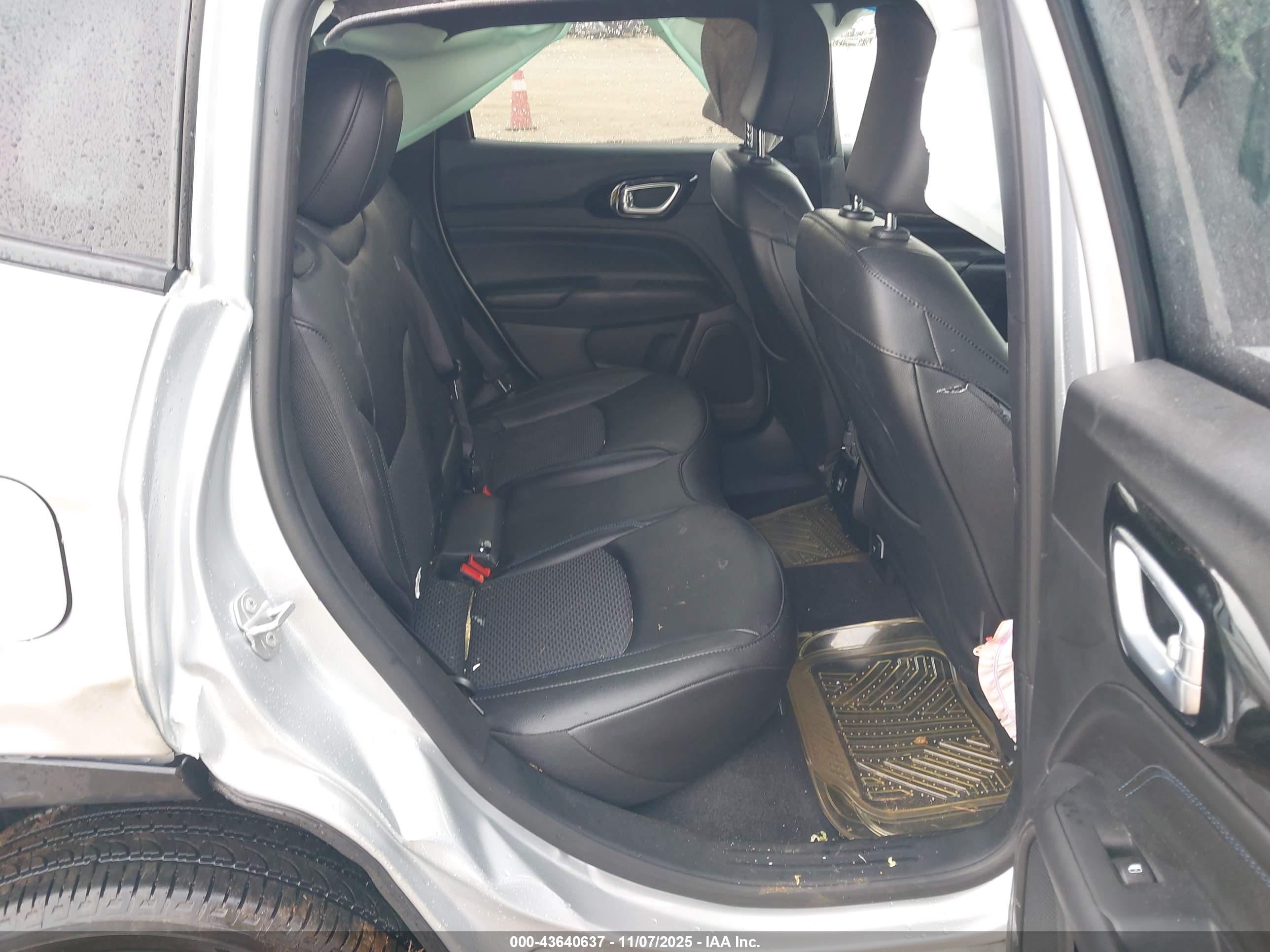 JEEP COMPASS image 8