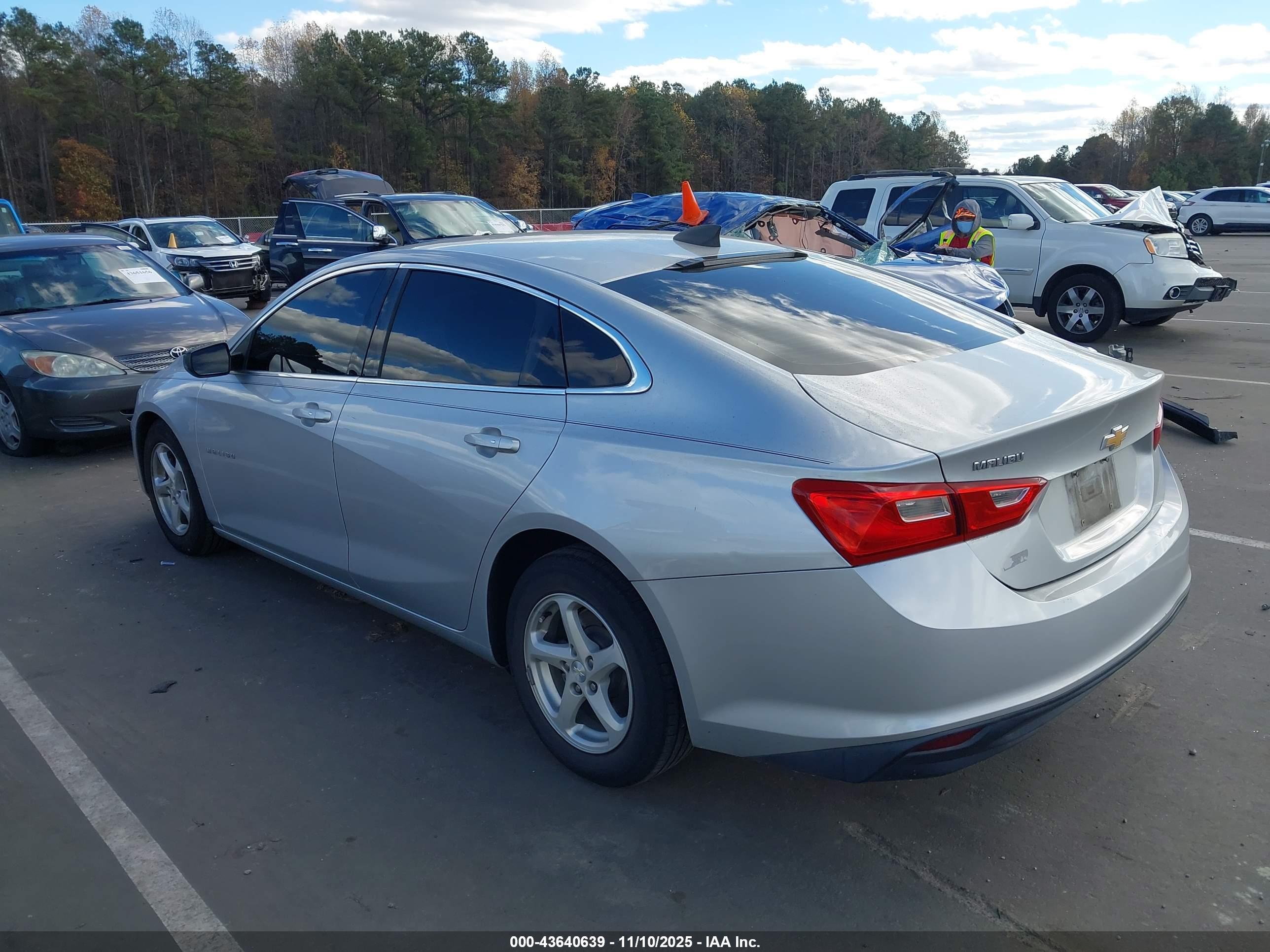 CHEVROLET MALIBU image 3