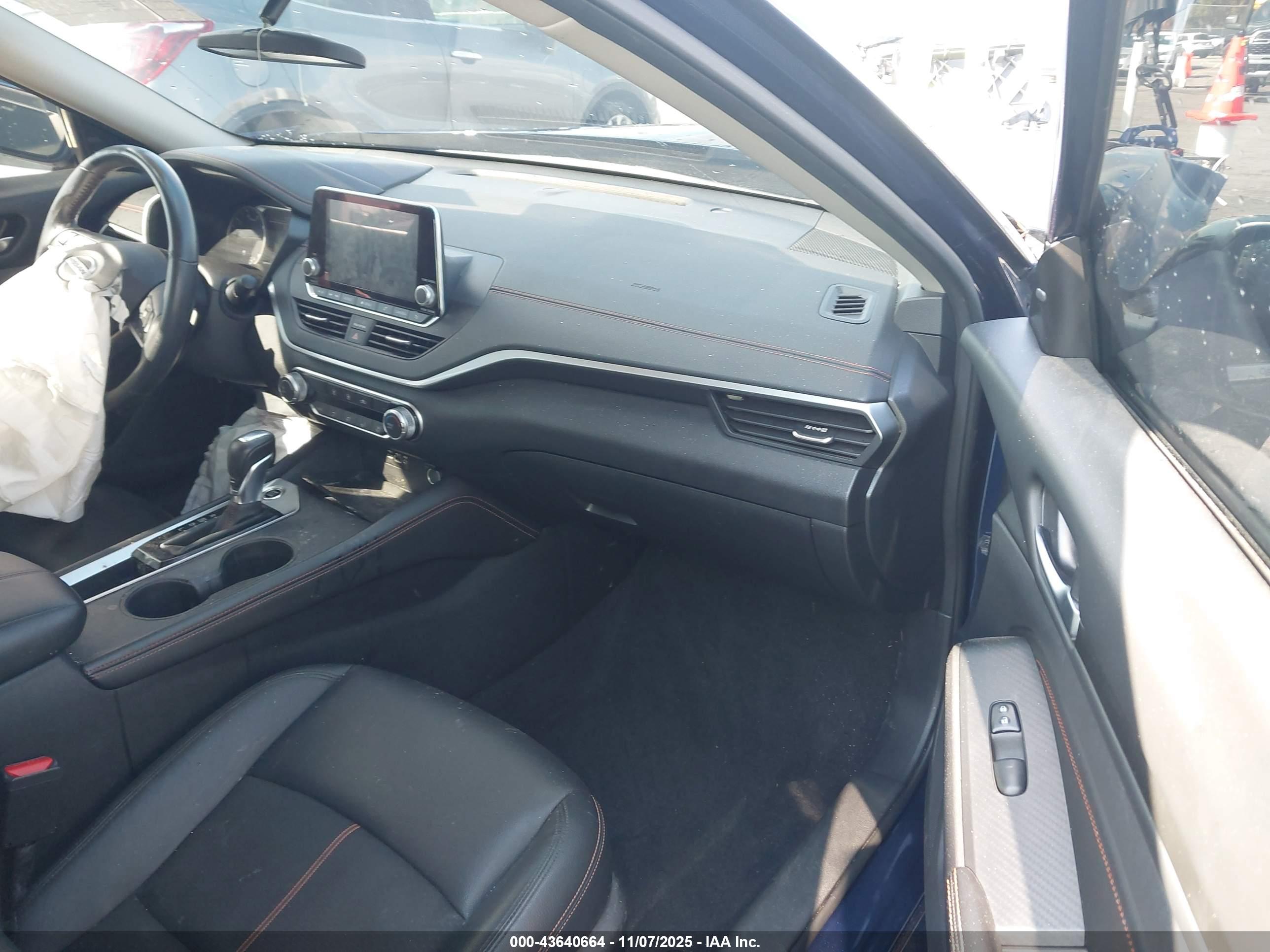 NISSAN ALTIMA image 5