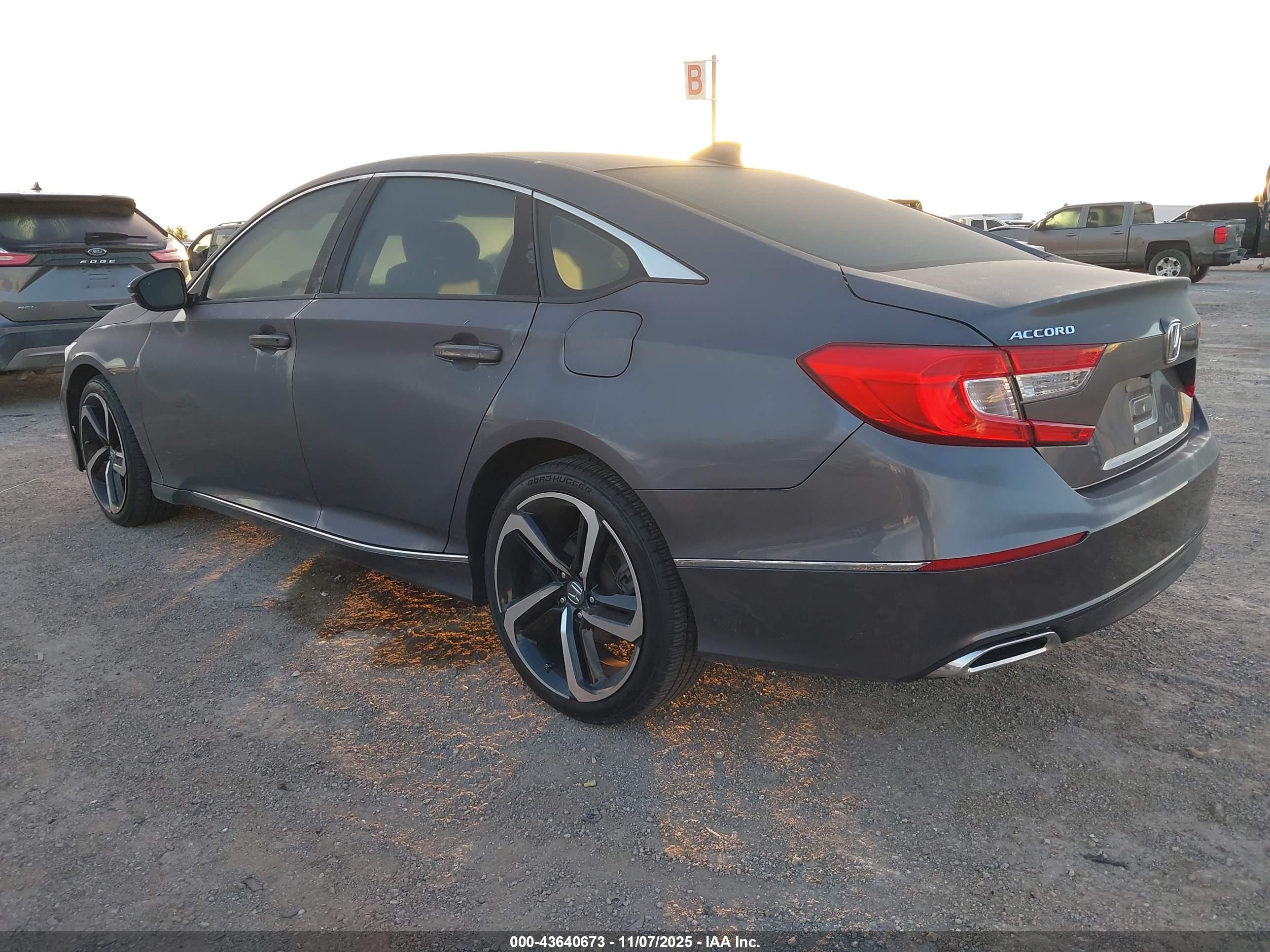 HONDA ACCORD image 3