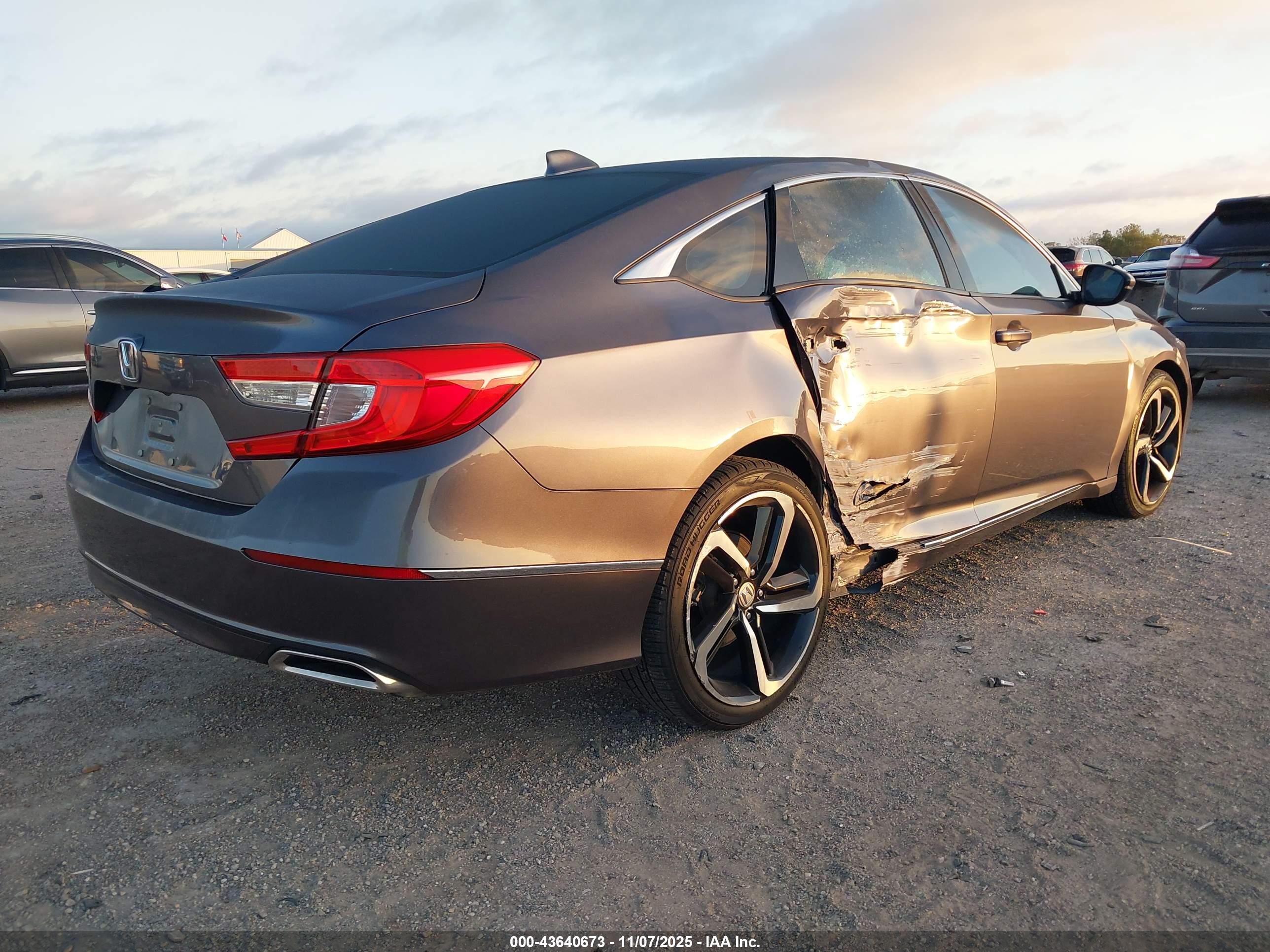 HONDA ACCORD image 4