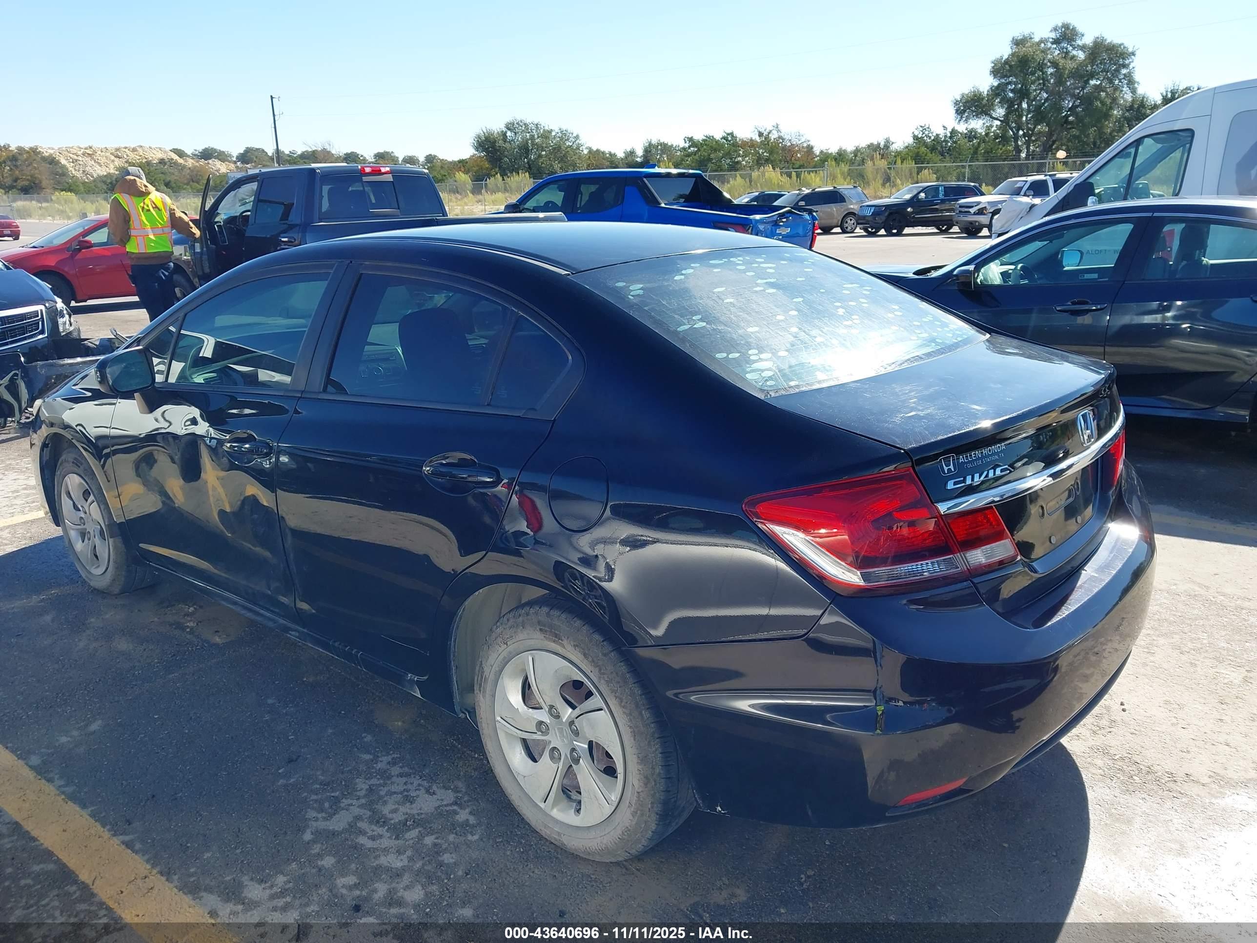 HONDA CIVIC image 3