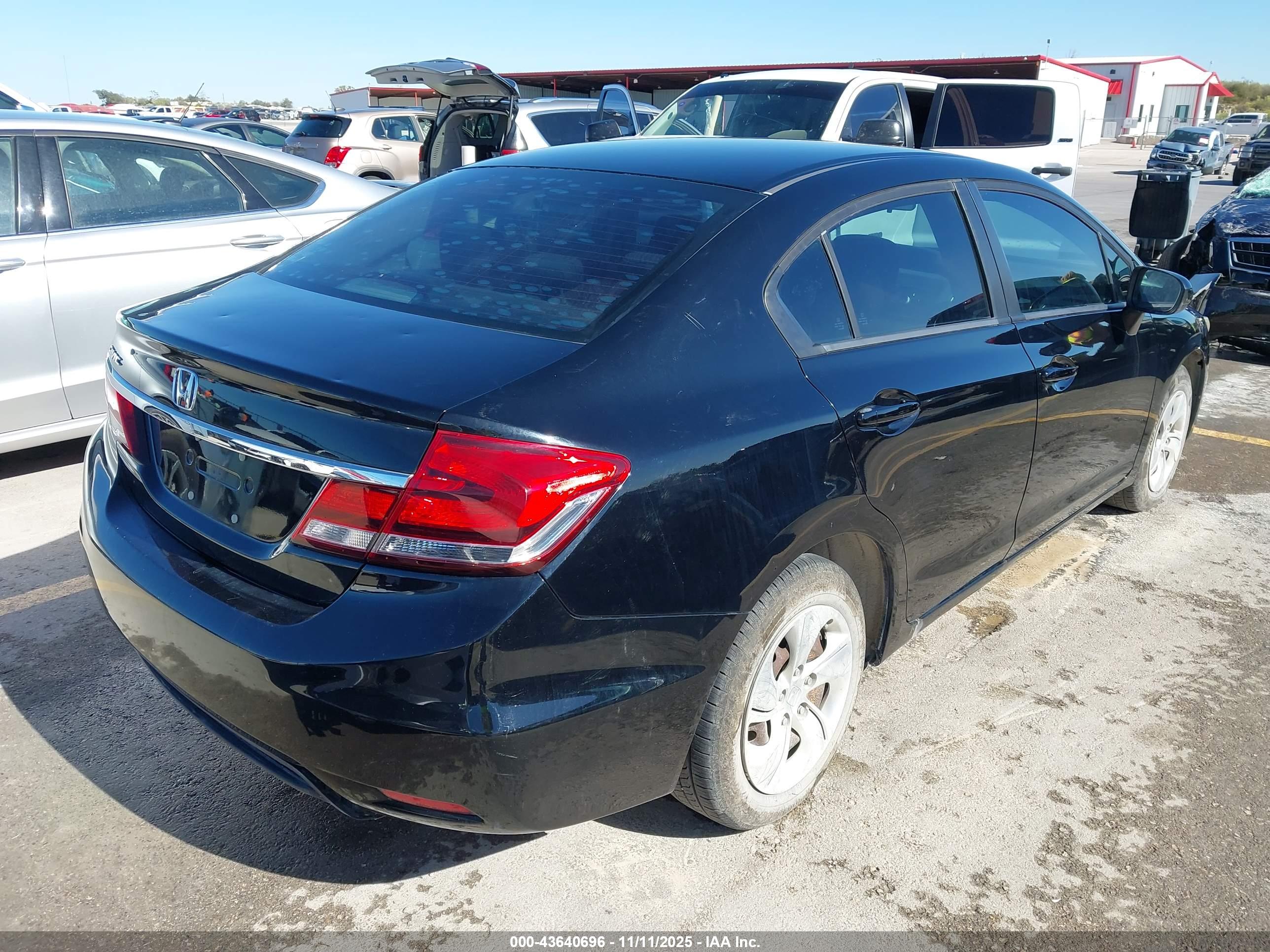 HONDA CIVIC image 4