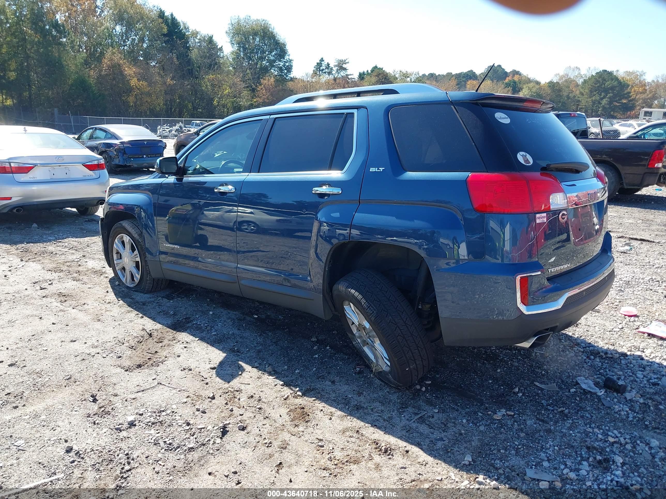 GMC TERRAIN image 3