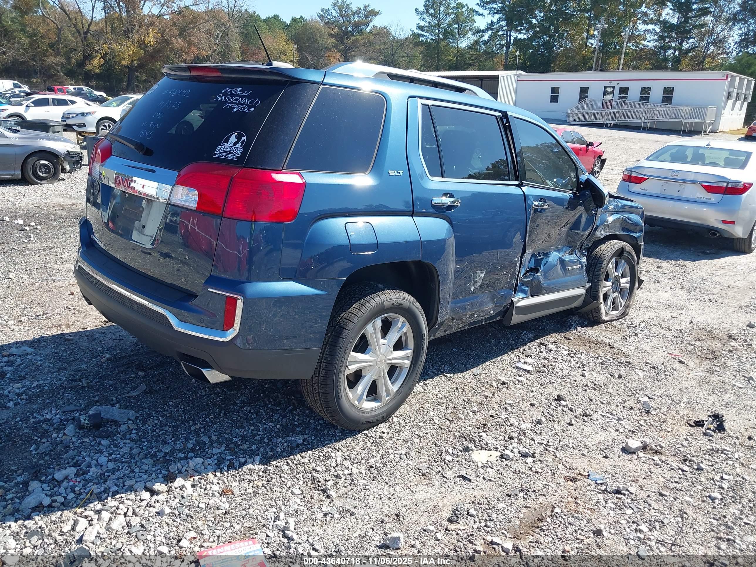 GMC TERRAIN image 4