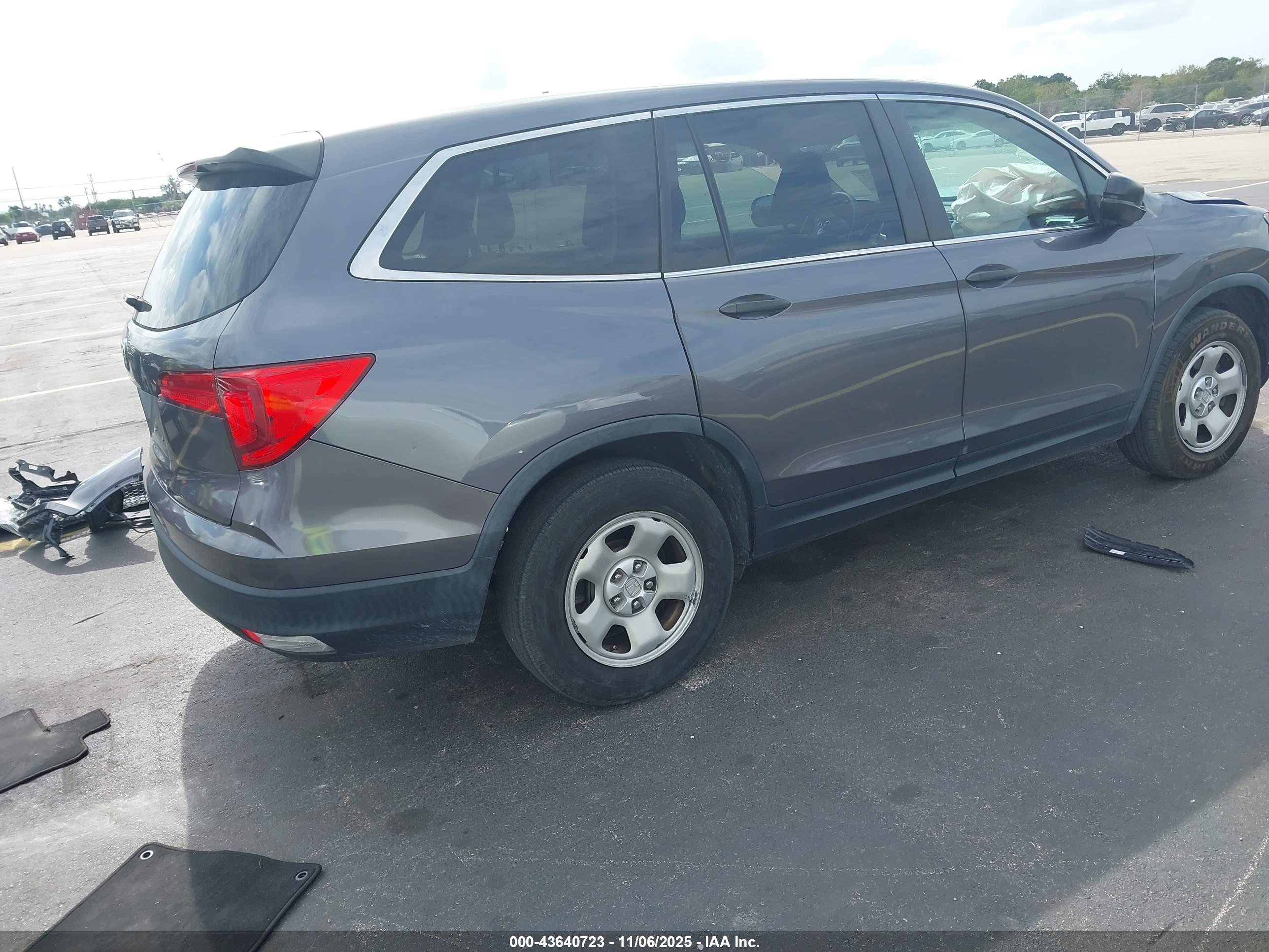 HONDA PILOT image 4