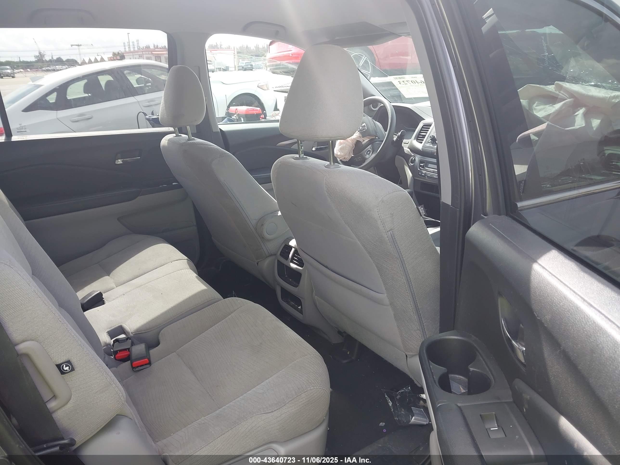 HONDA PILOT image 8