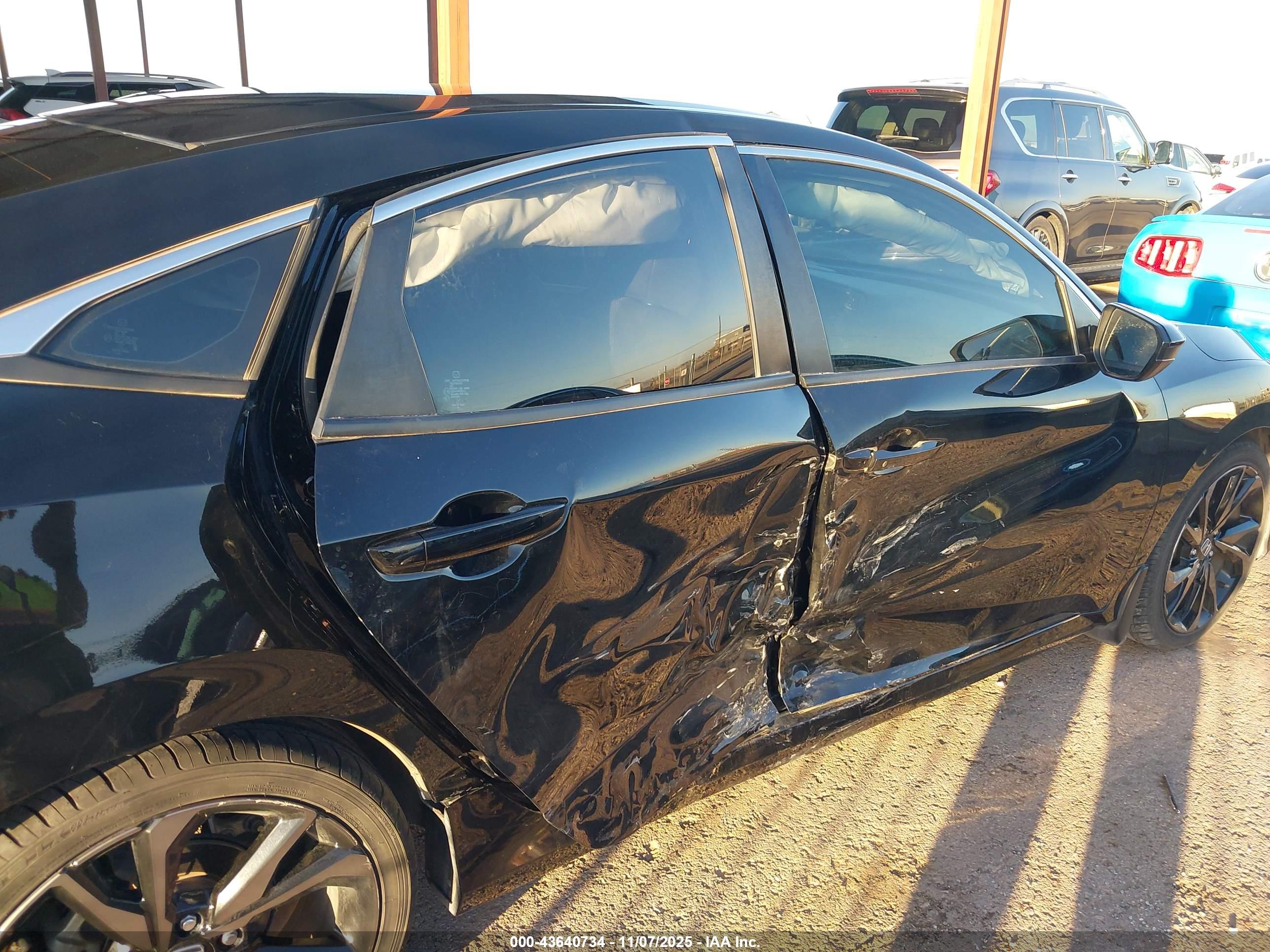 HONDA CIVIC image 6