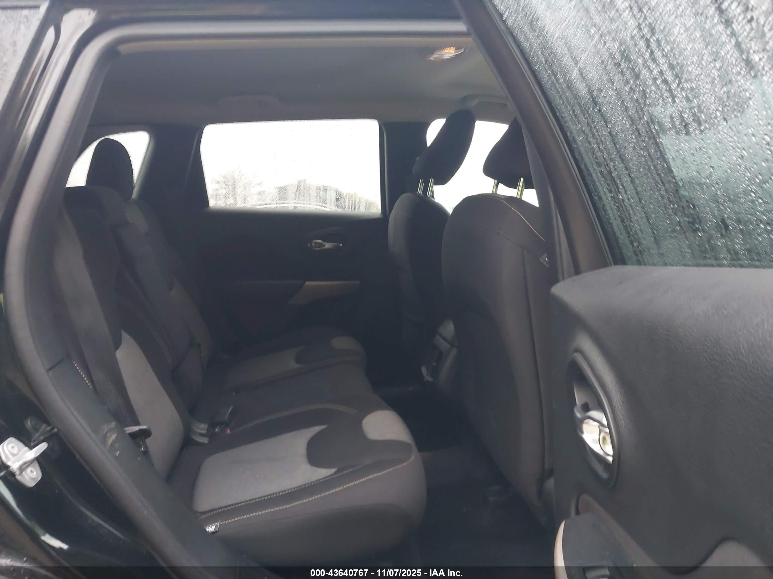 JEEP CHEROKEE image 8