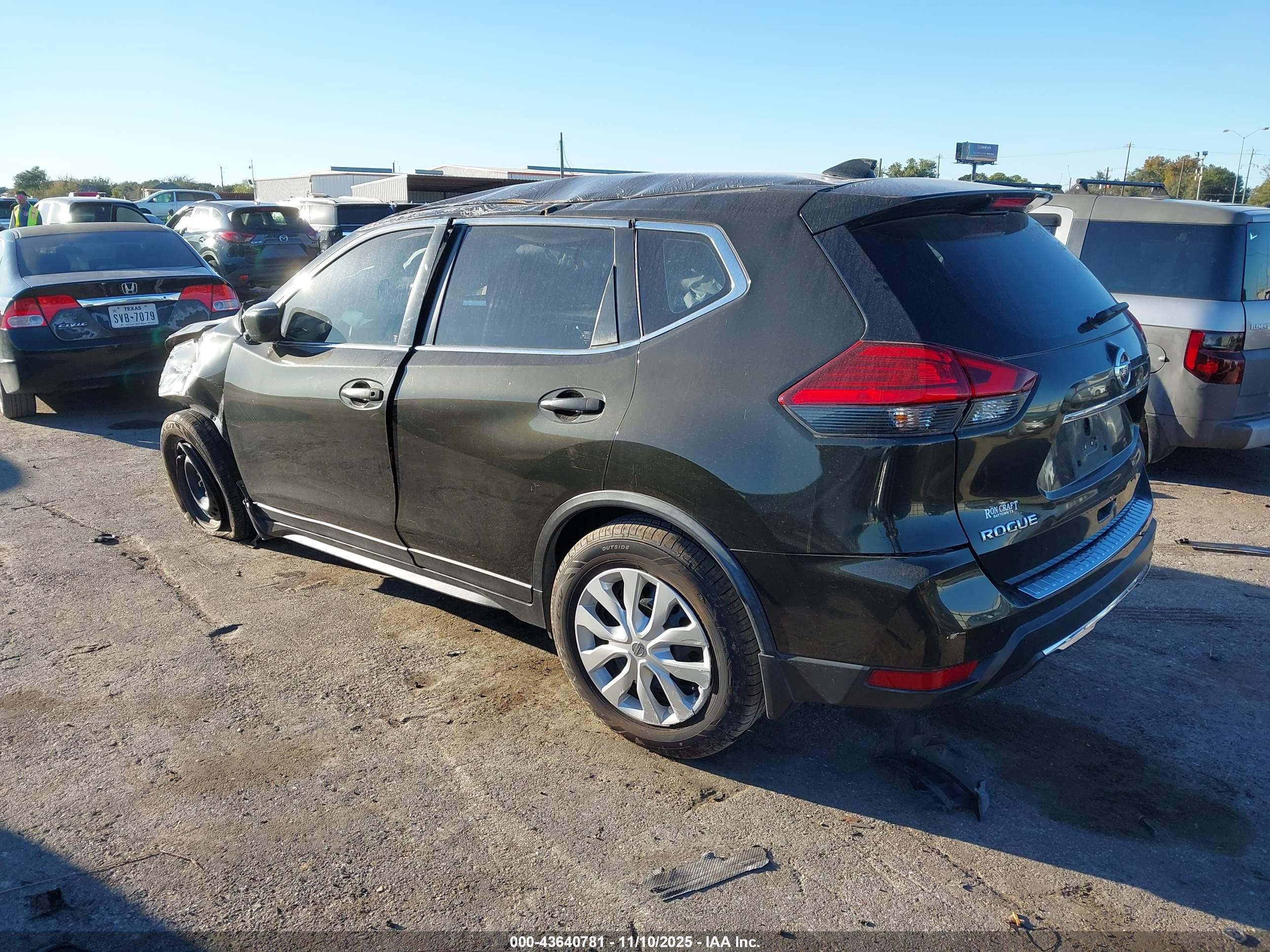 NISSAN ROGUE image 3