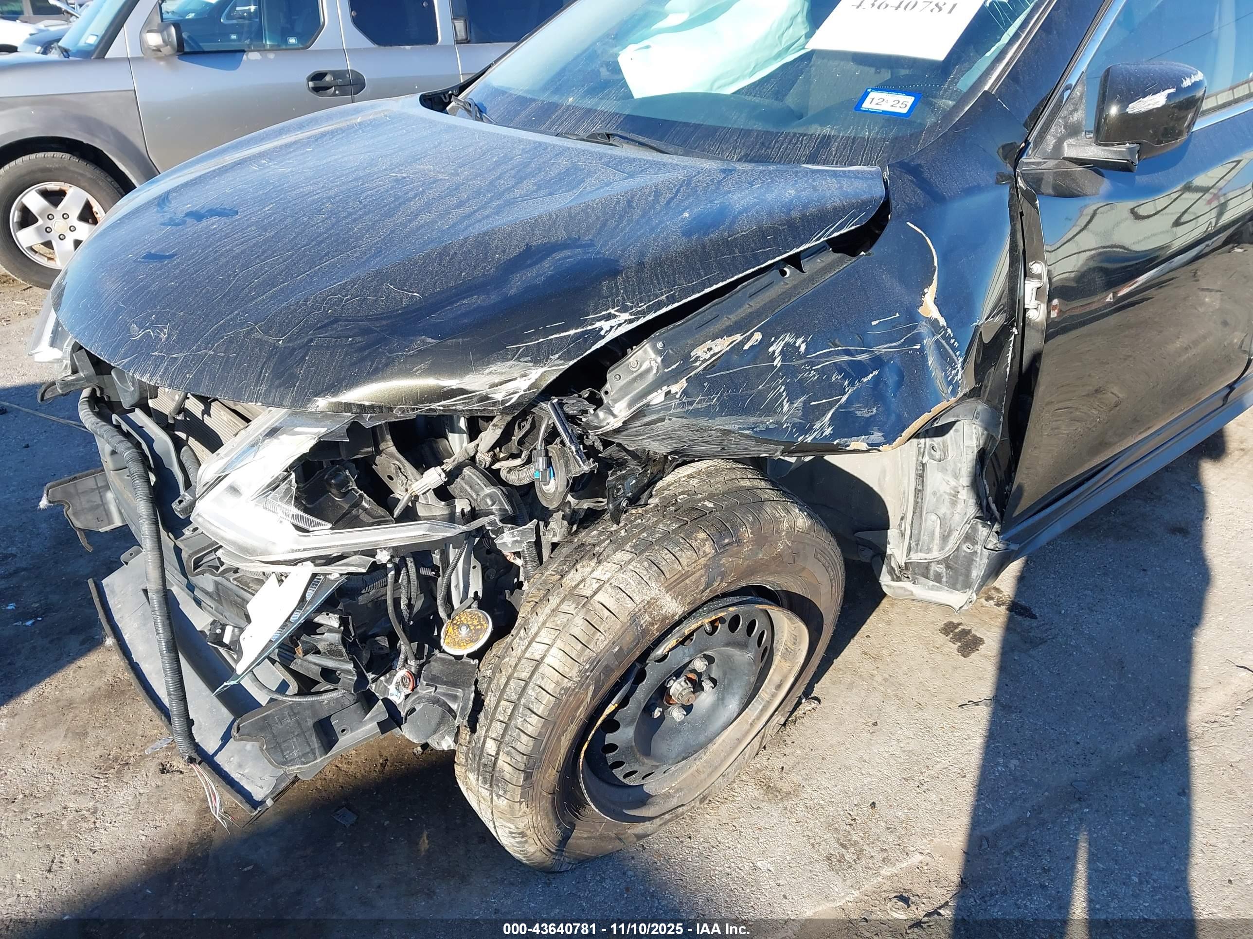 NISSAN ROGUE image 6