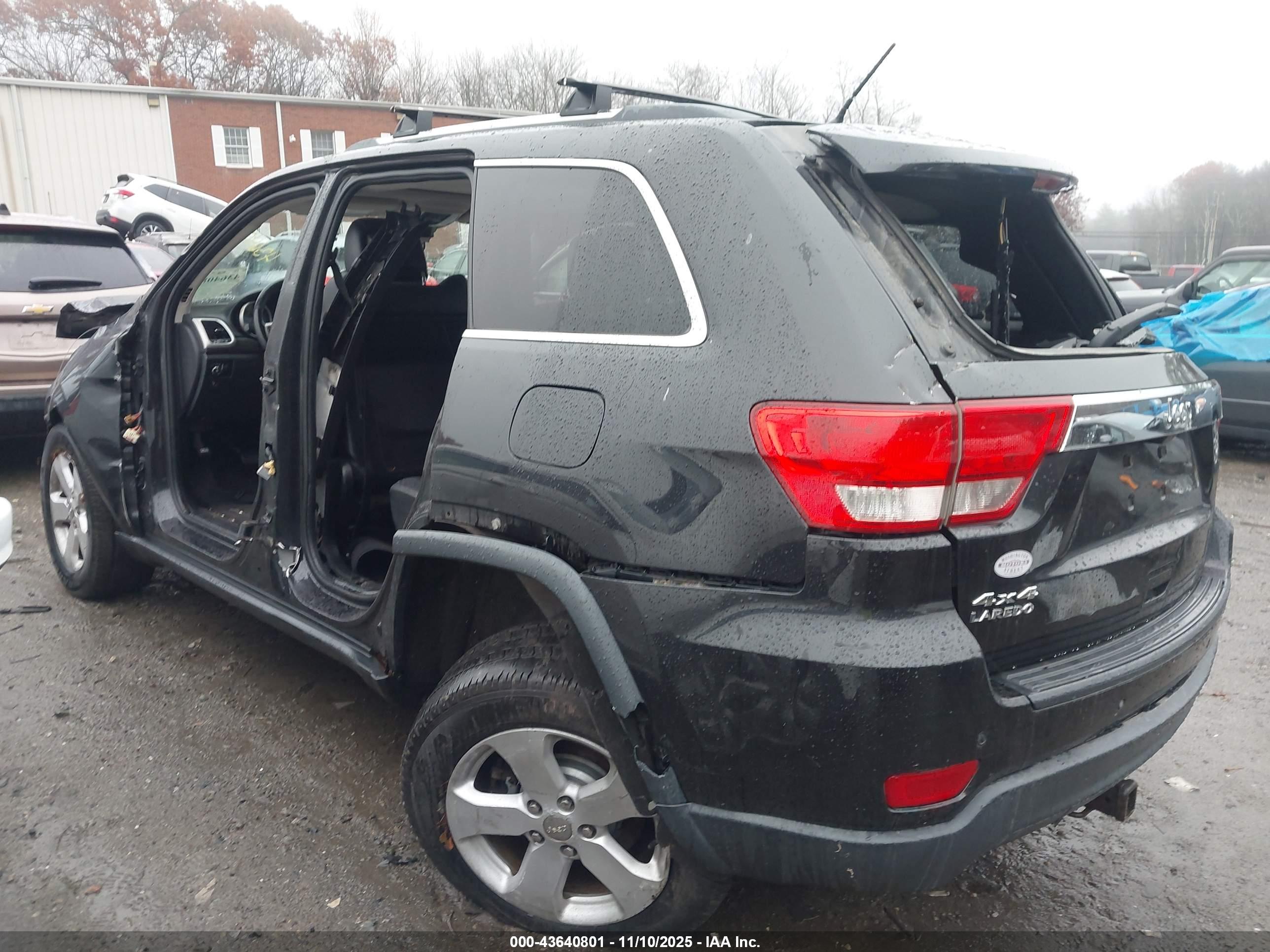 JEEP GRAND image 3