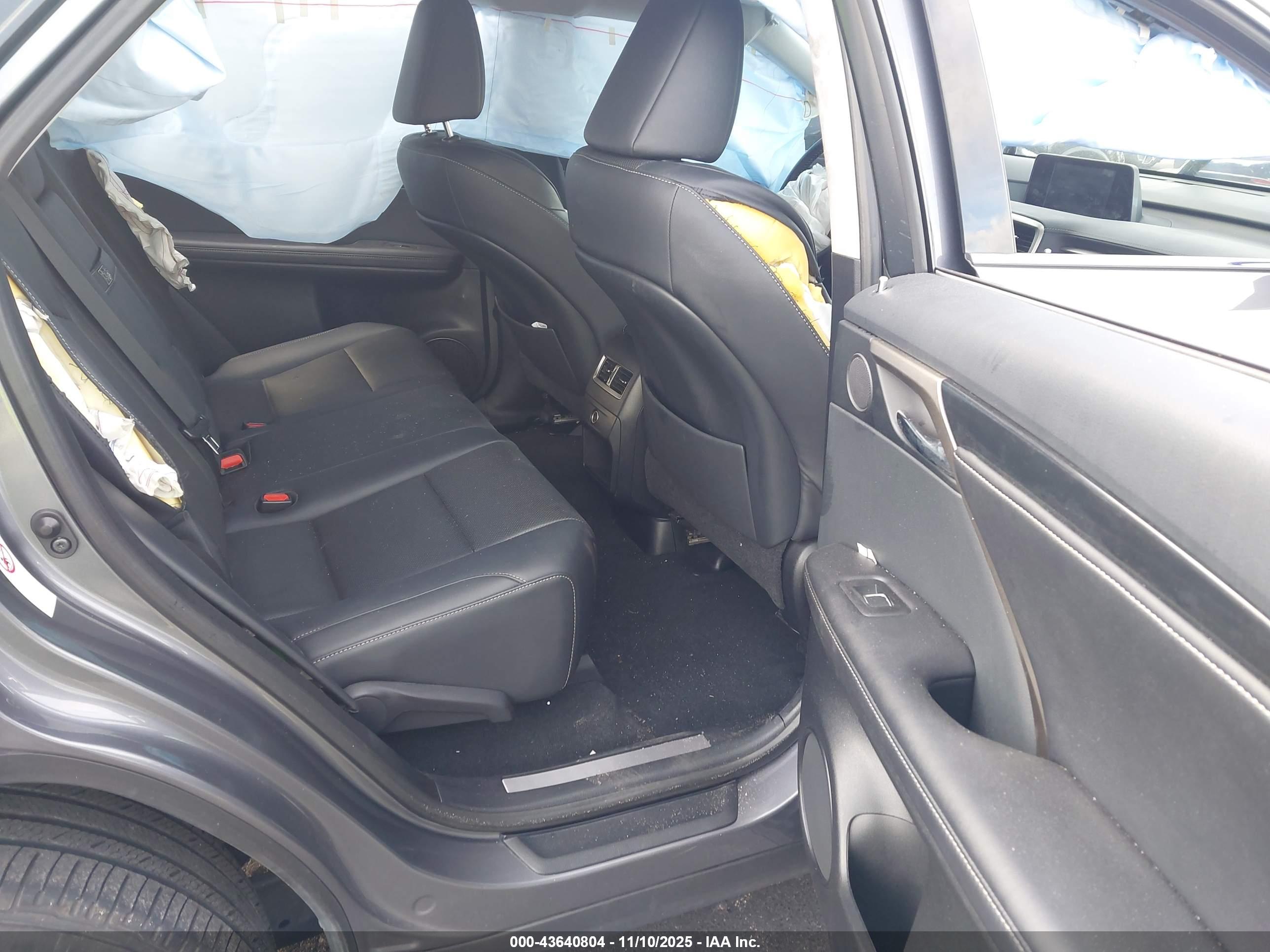 LEXUS RX image 8
