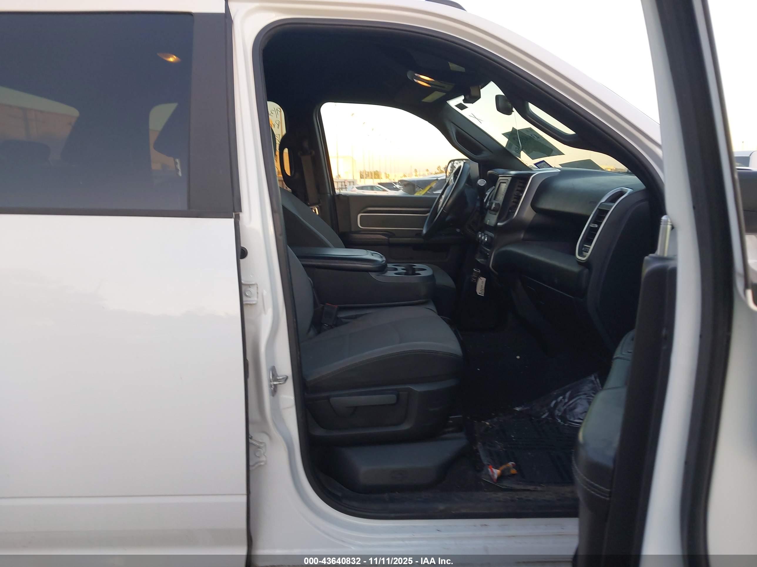 RAM 2500 image 5