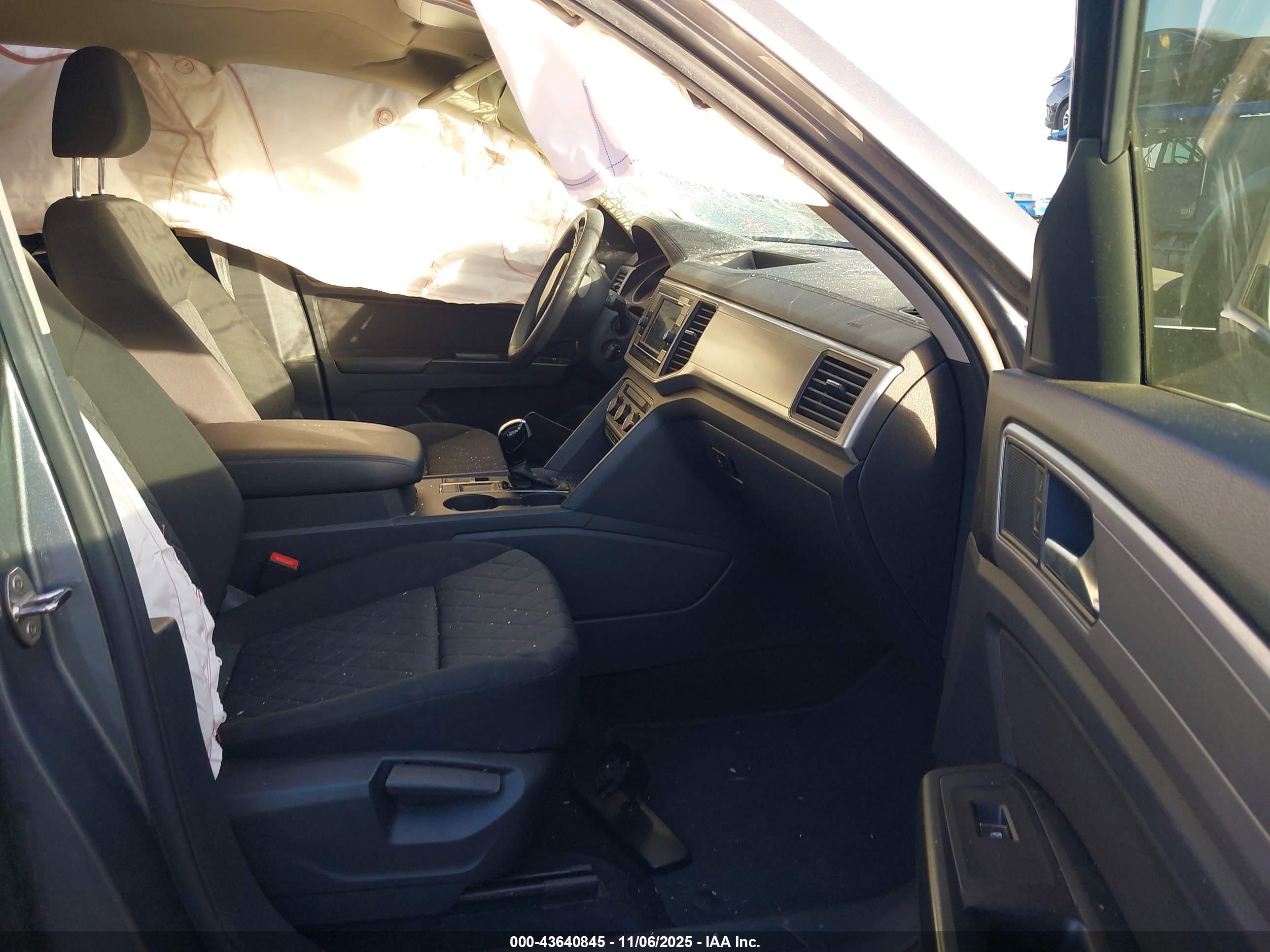 VOLKSWAGEN ATLAS image 5