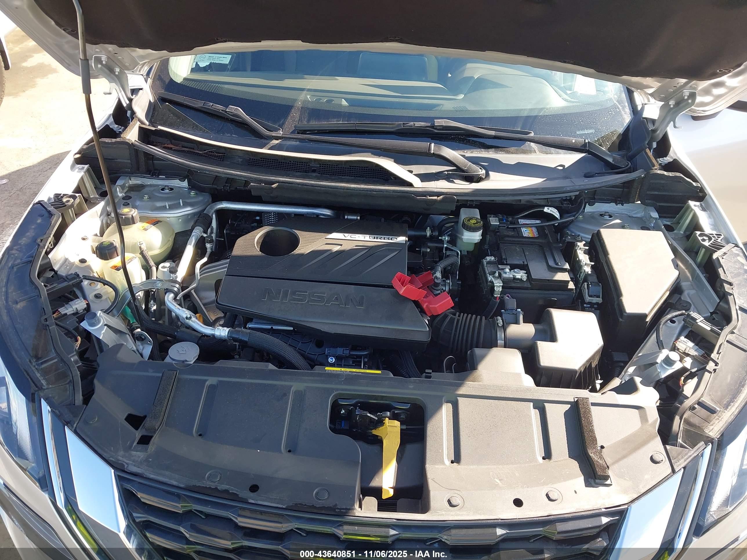 NISSAN ROGUE image 10