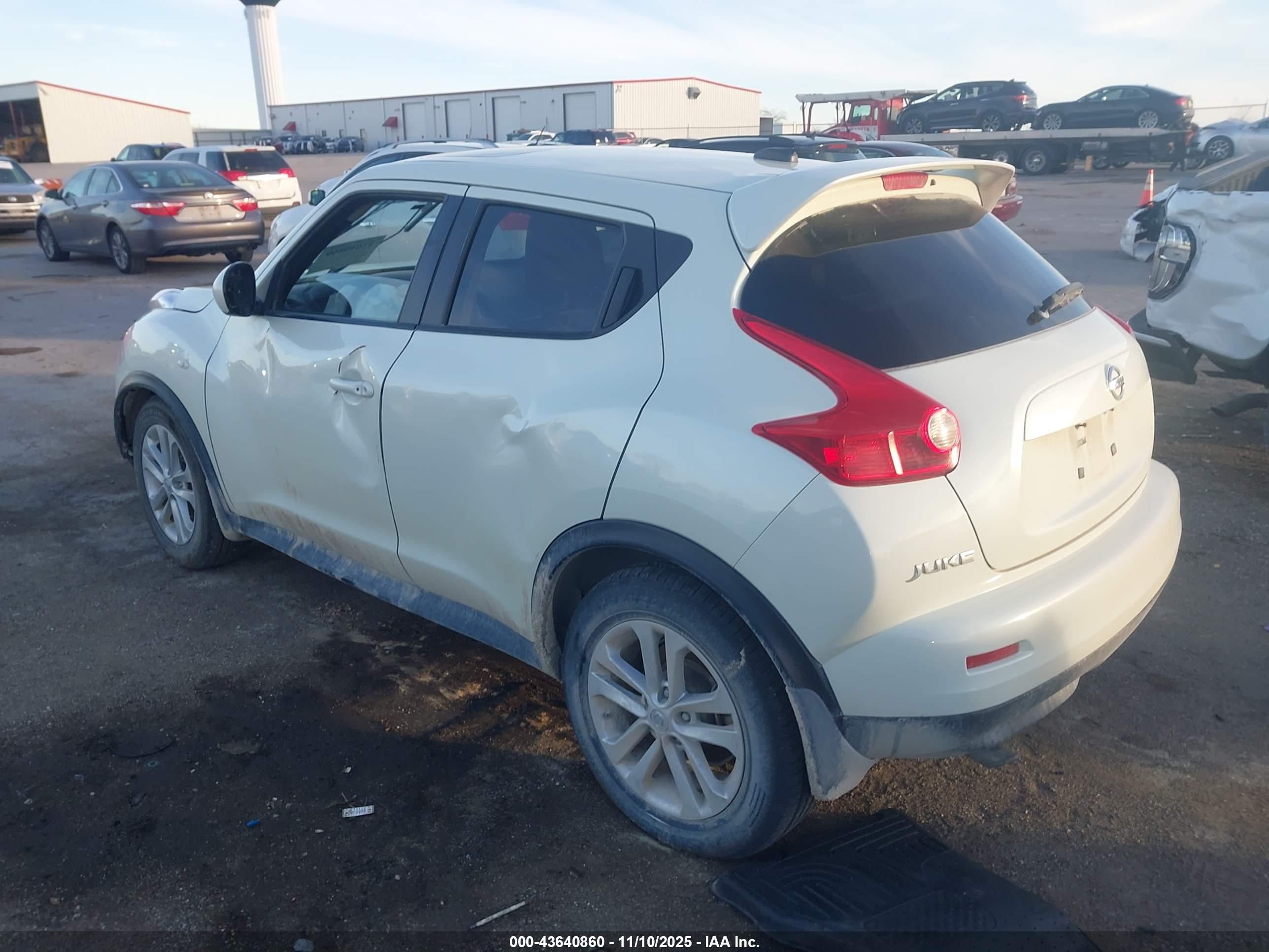 NISSAN JUKE image 3