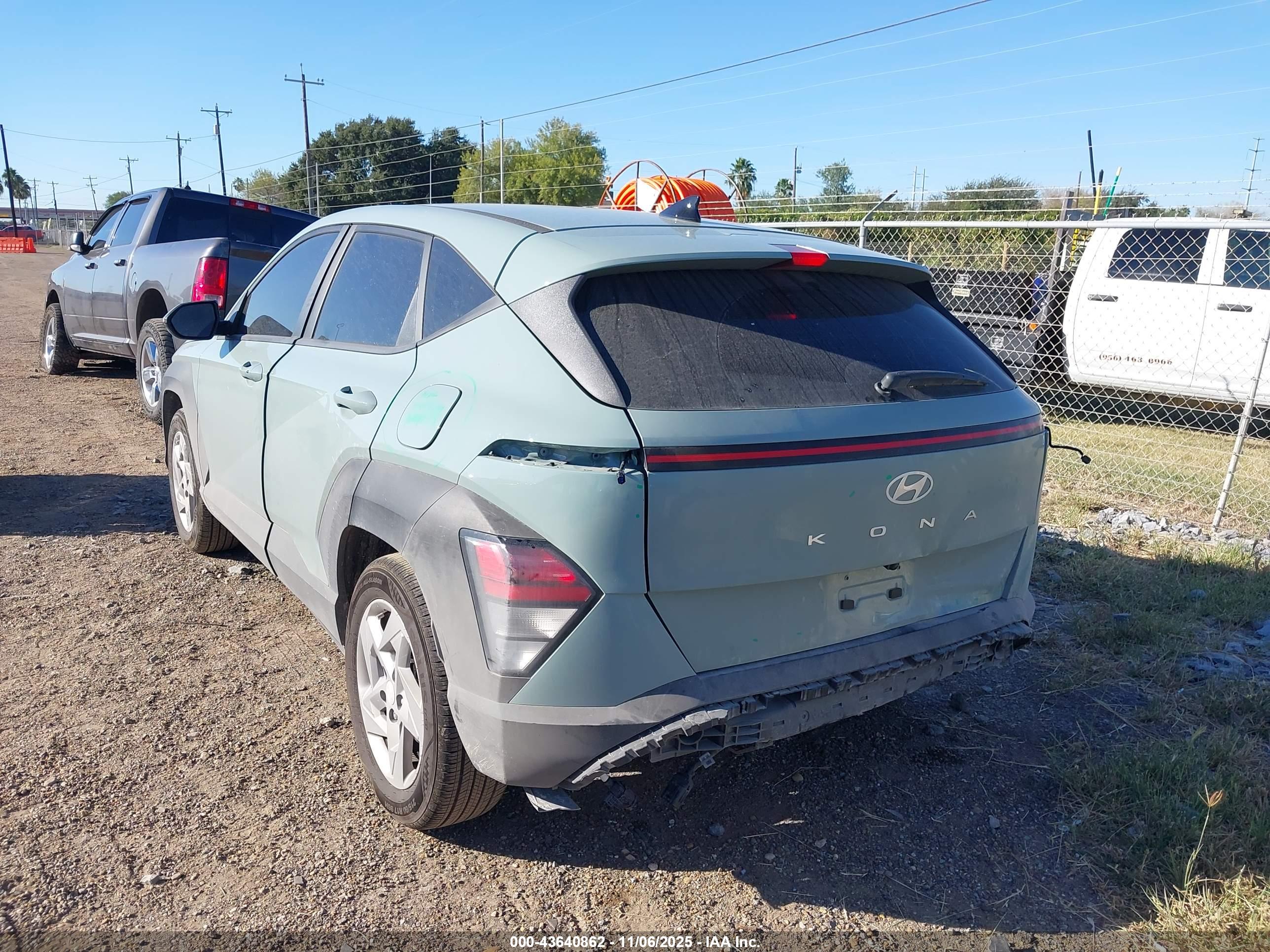 HYUNDAI KONA image 6