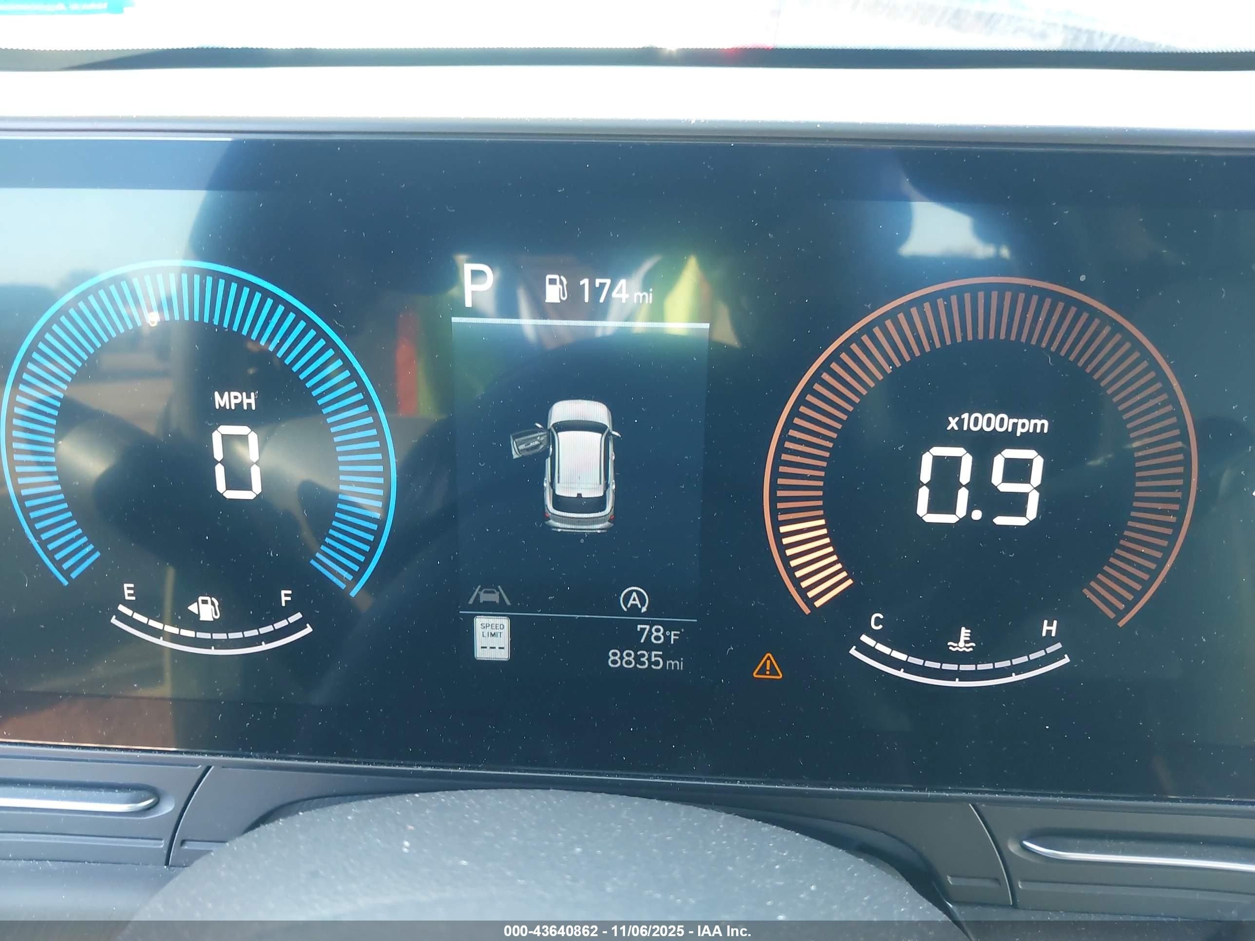 HYUNDAI KONA image 7