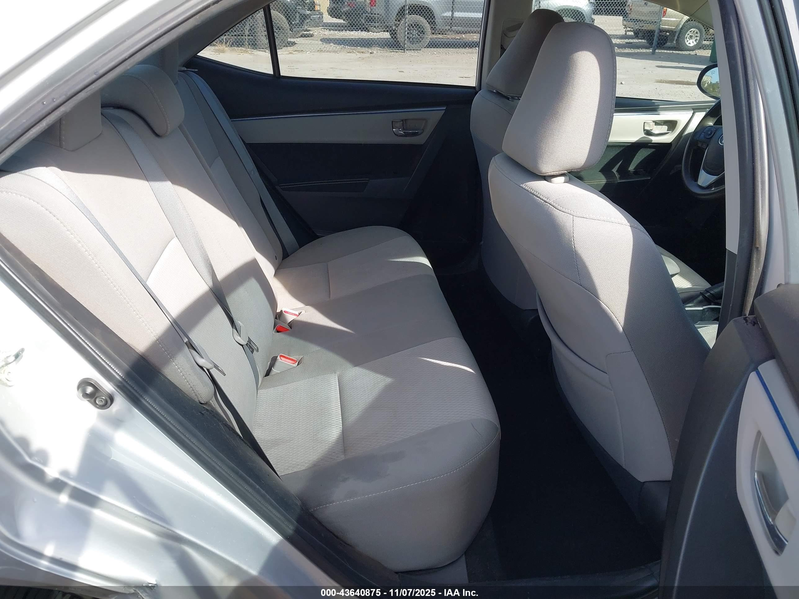 TOYOTA COROLLA image 8