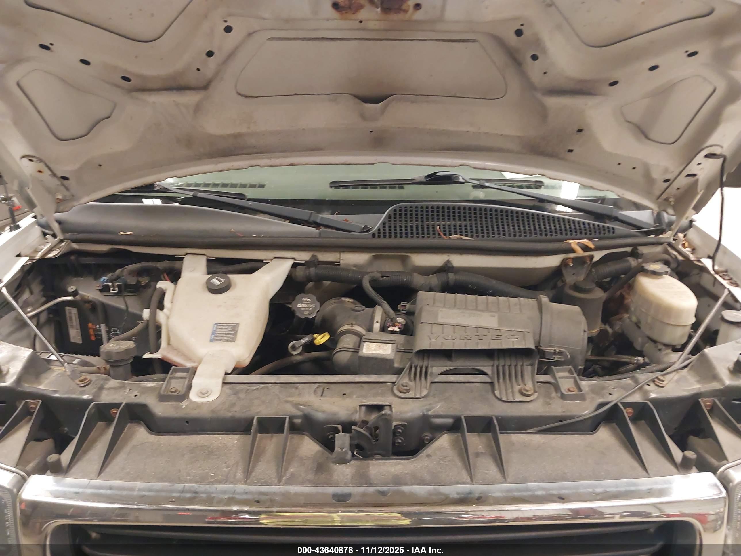 GMC SAVANA image 10