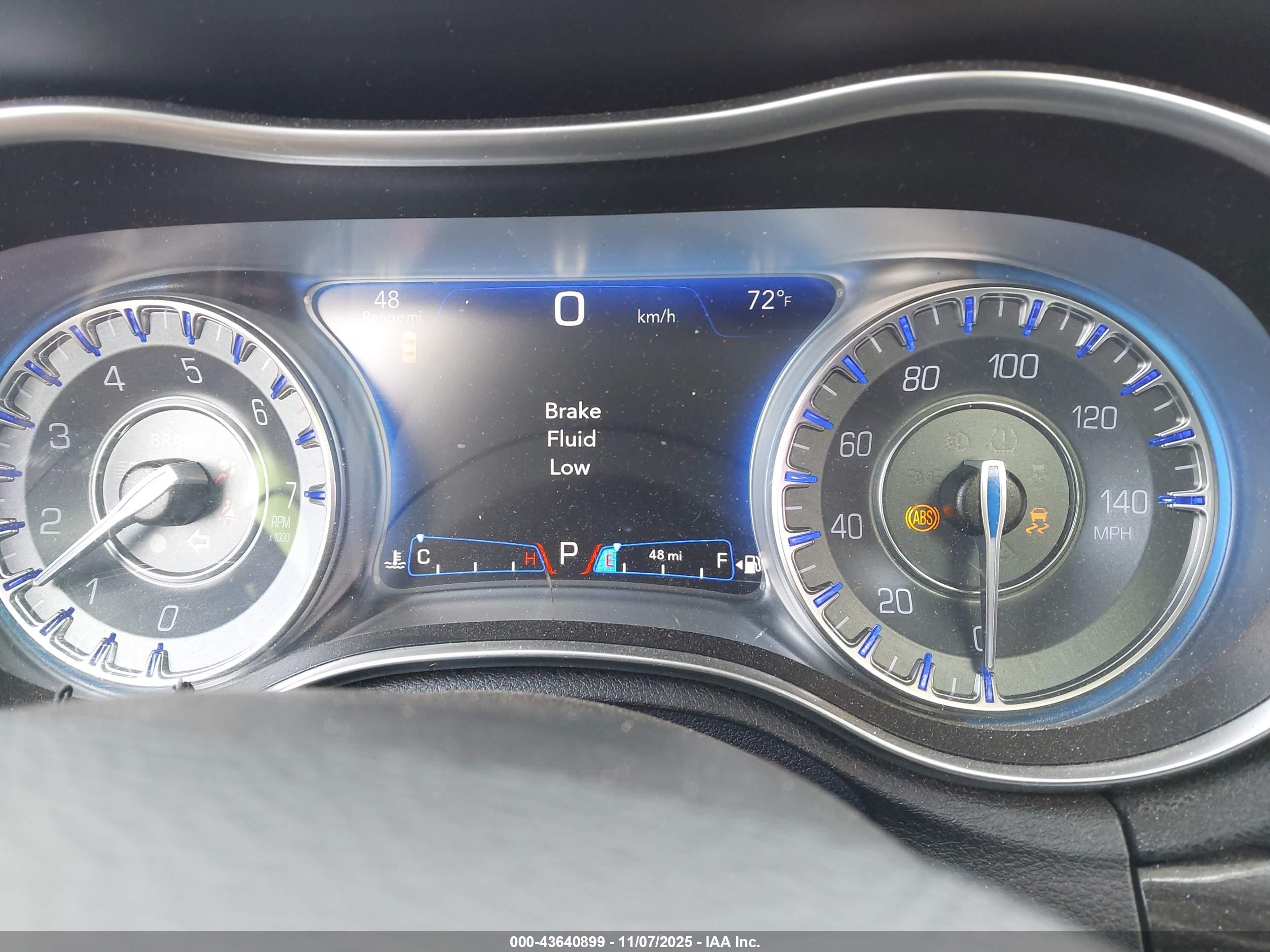 CHRYSLER 300 image 7