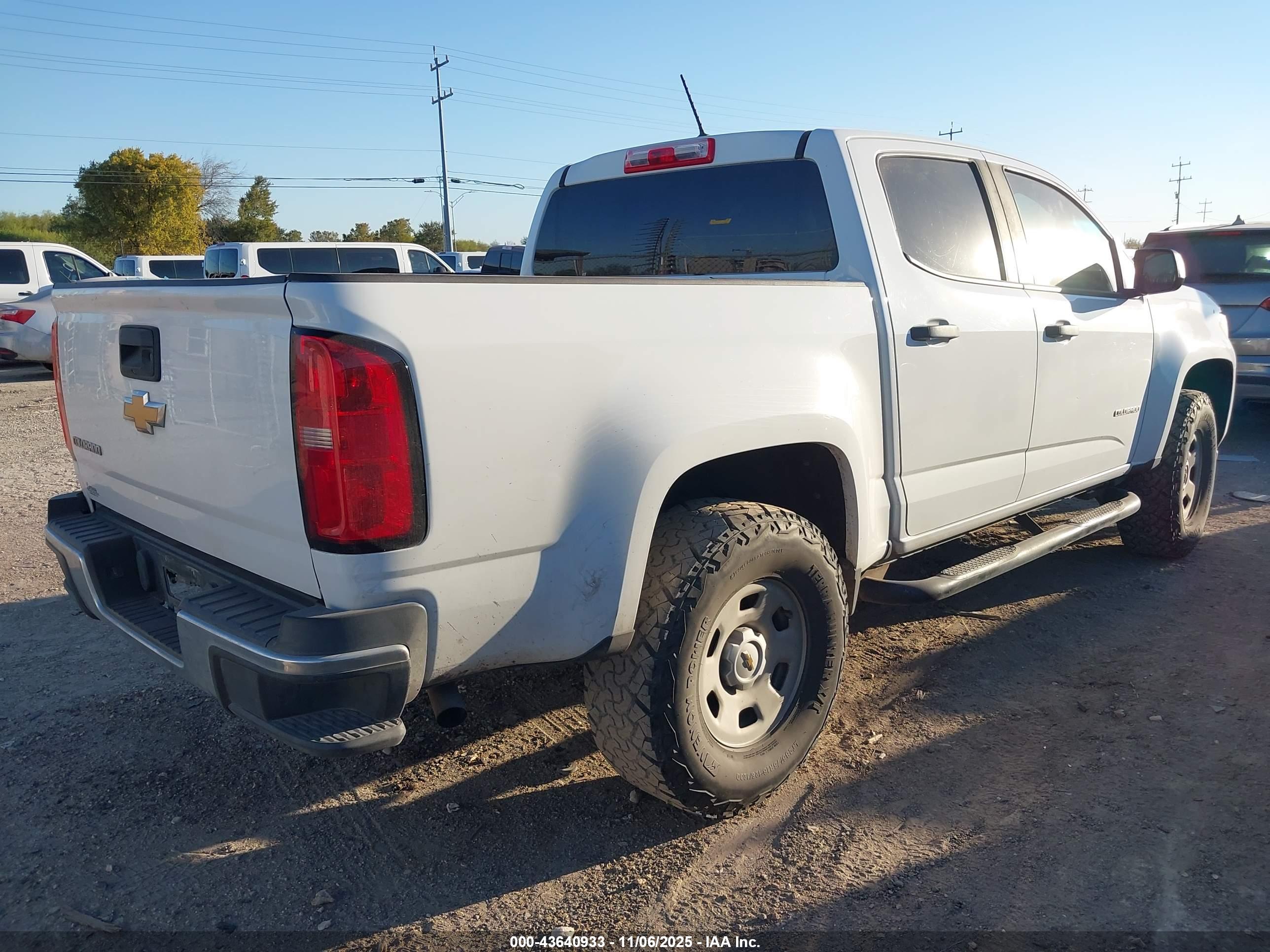 CHEVROLET COLORADO image 4