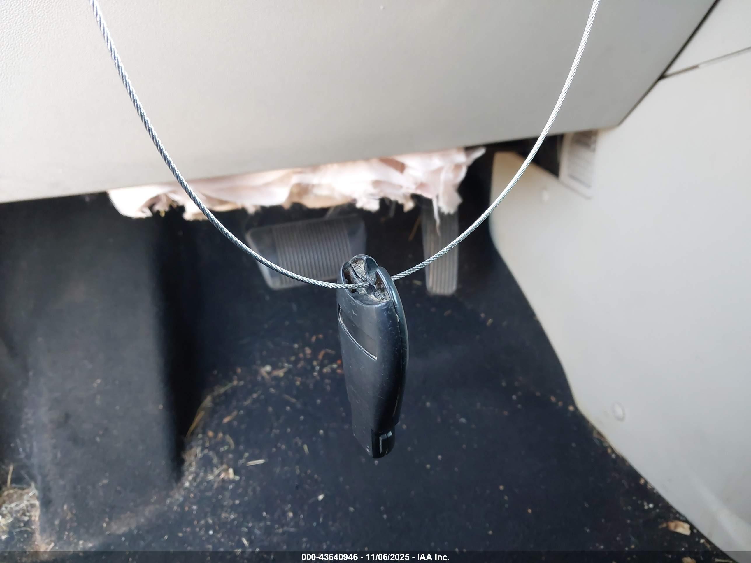 CHRYSLER TOWN image 11