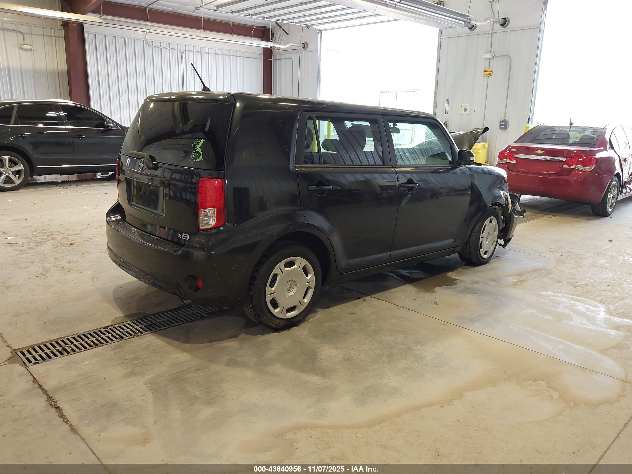 SCION XB image 4