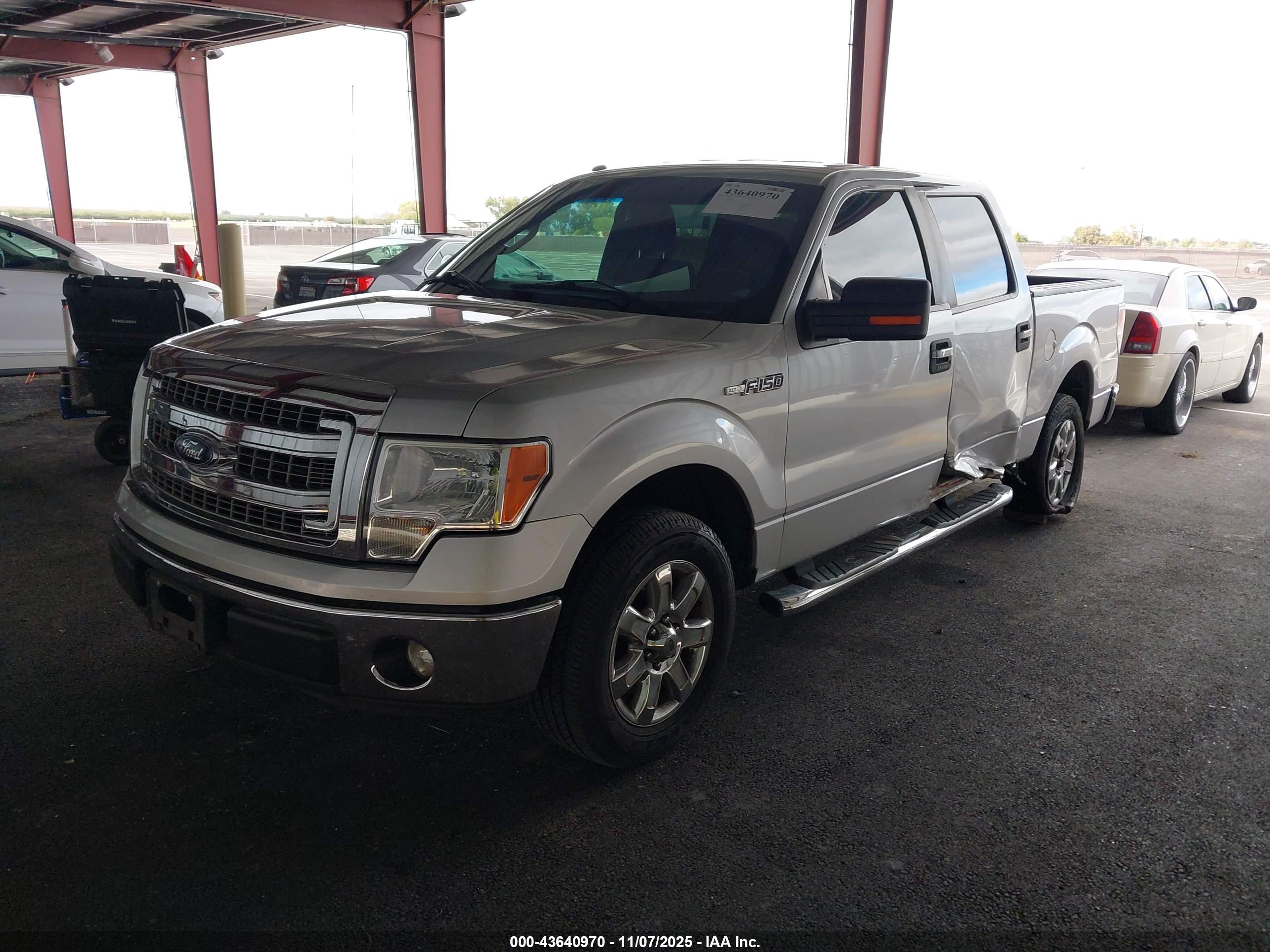 FORD F-150 image 2