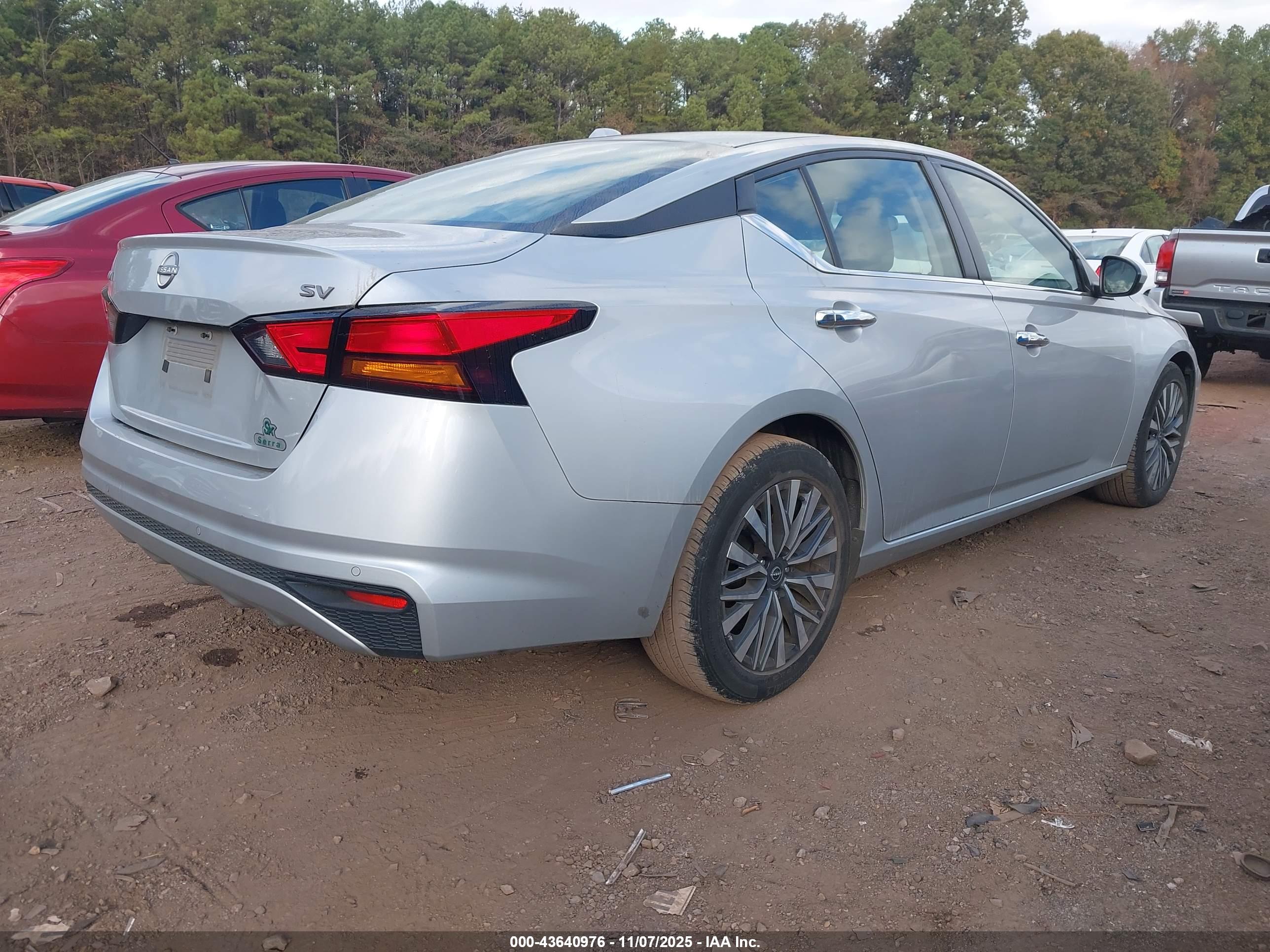 NISSAN ALTIMA image 4