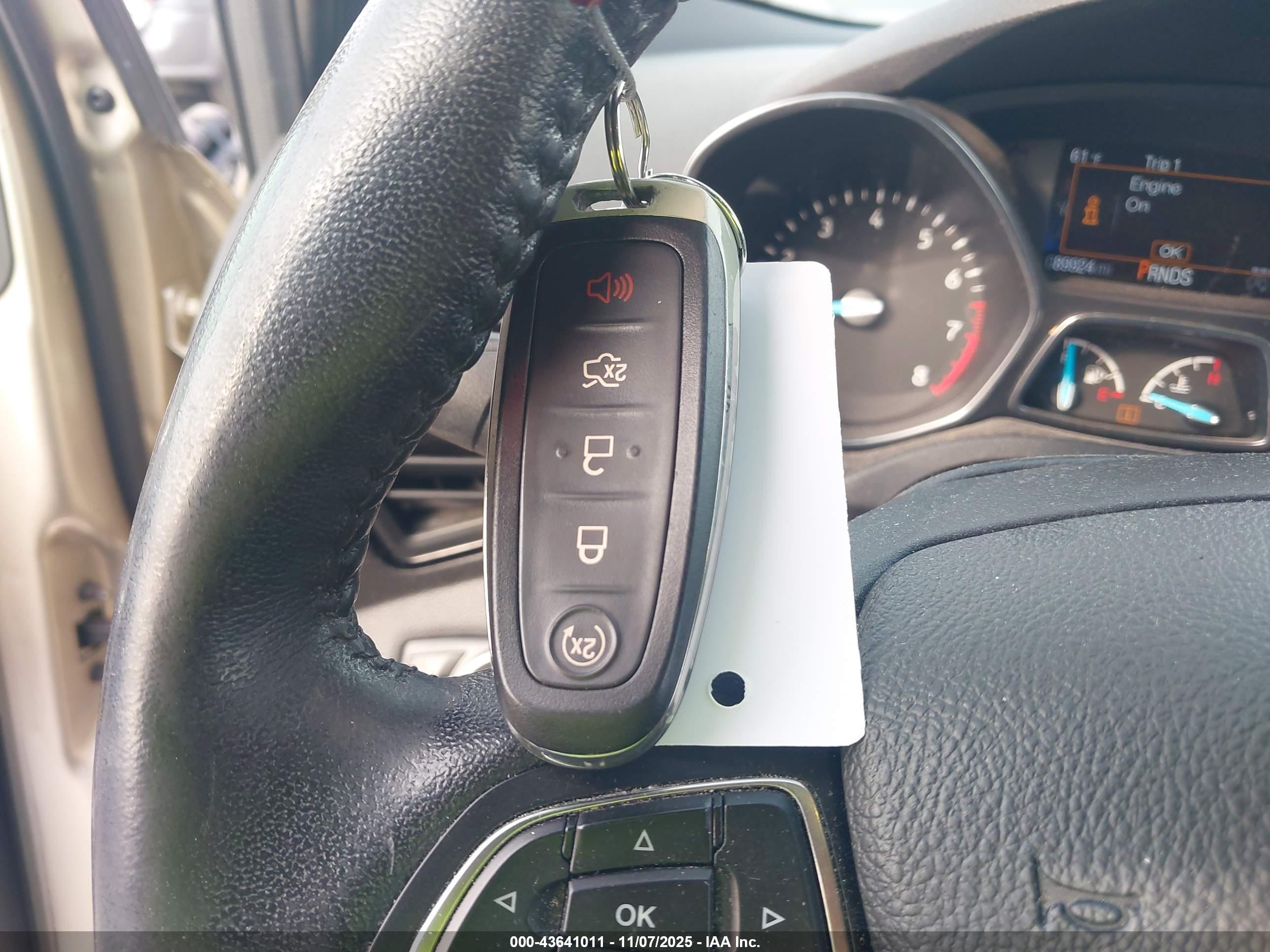 FORD ESCAPE image 11