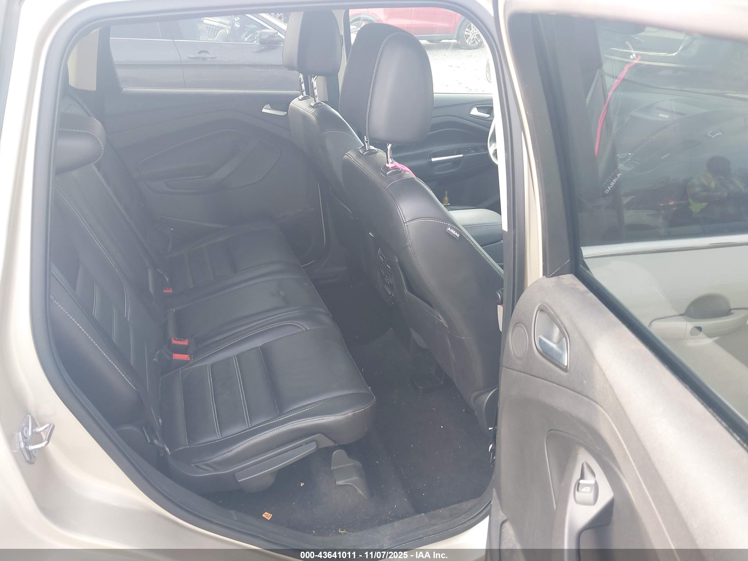 FORD ESCAPE image 8