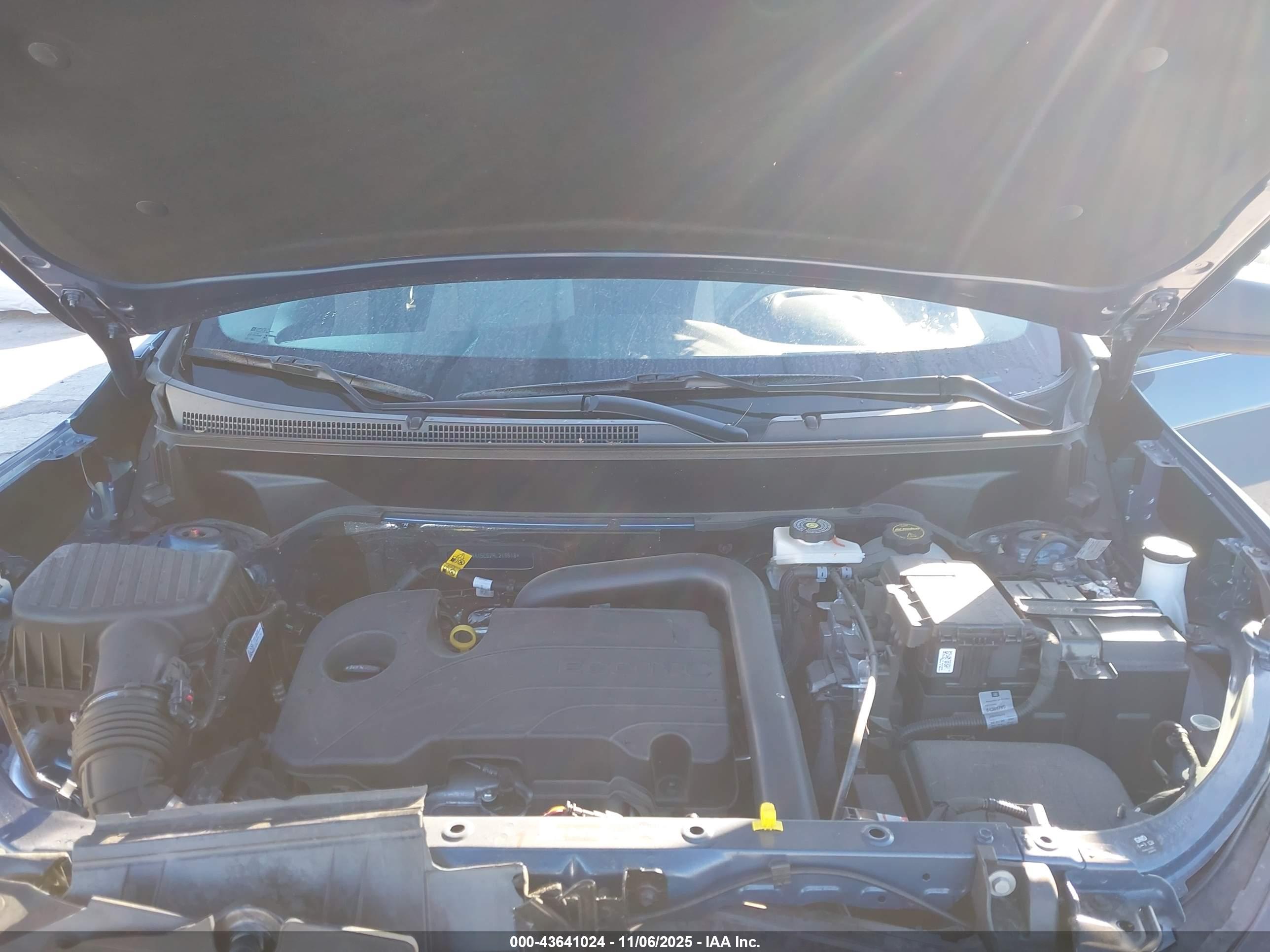CHEVROLET EQUINOX image 10
