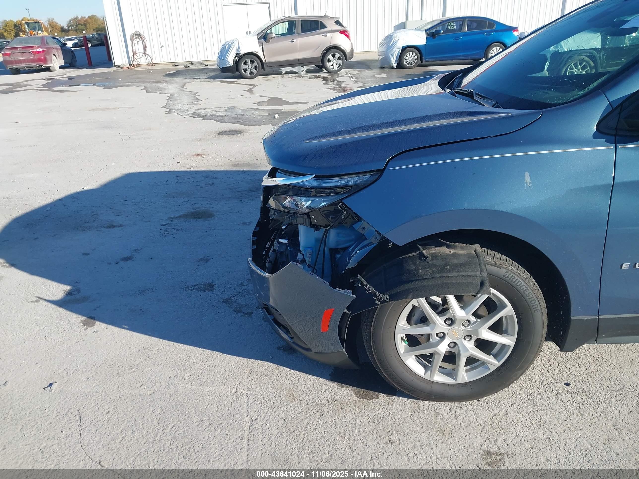 CHEVROLET EQUINOX image 6