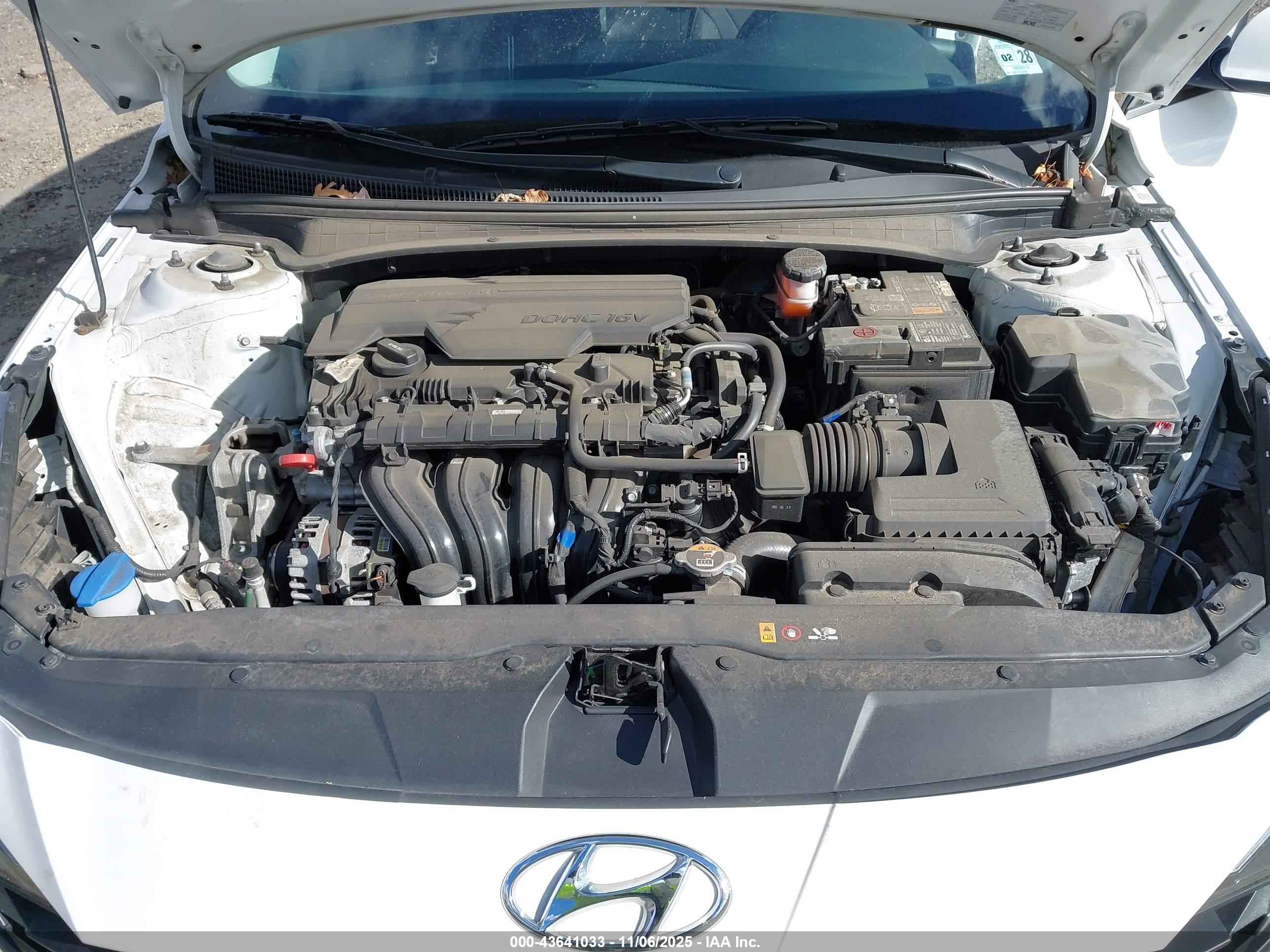 HYUNDAI ELANTRA image 10