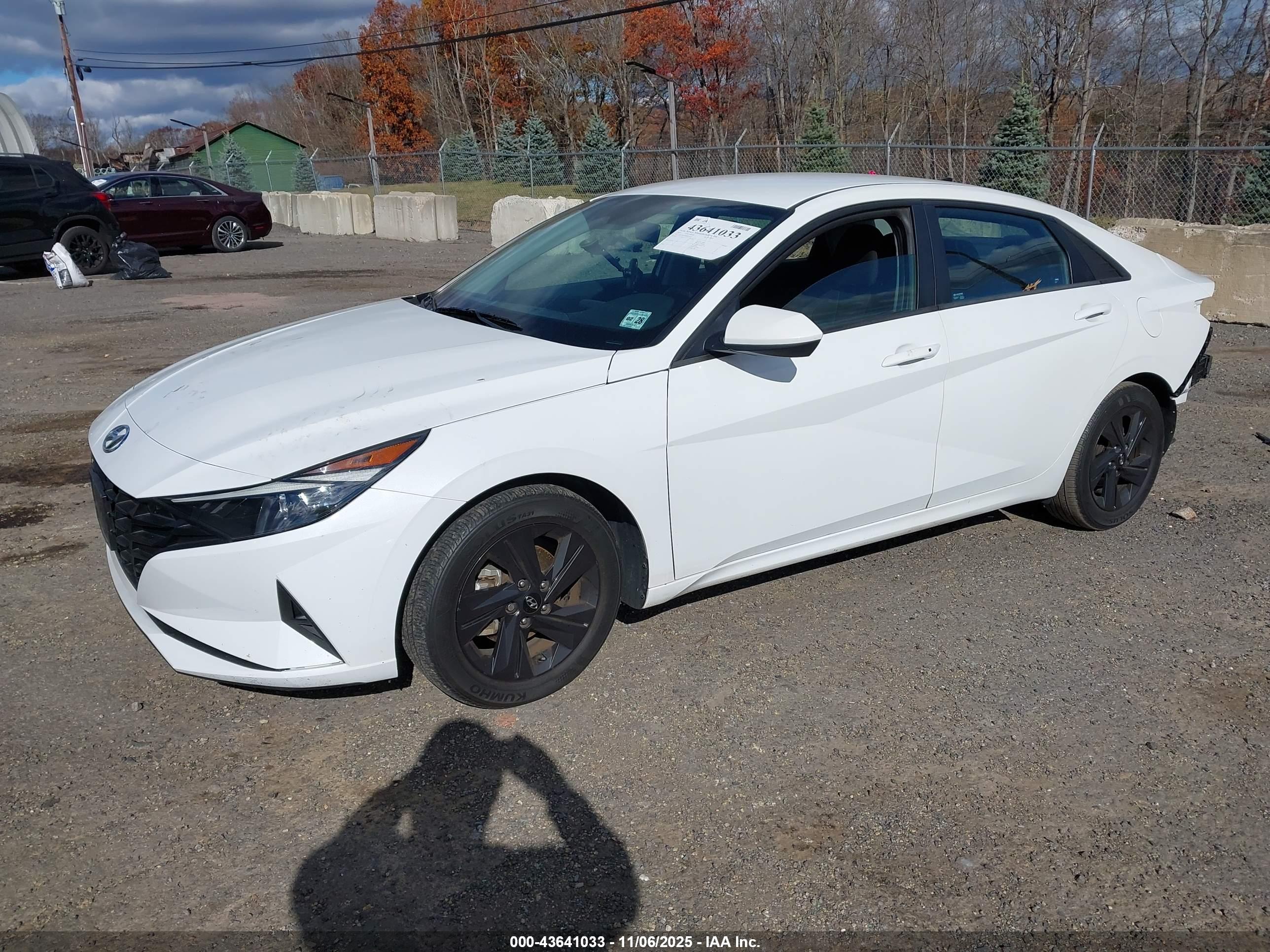 HYUNDAI ELANTRA image 2