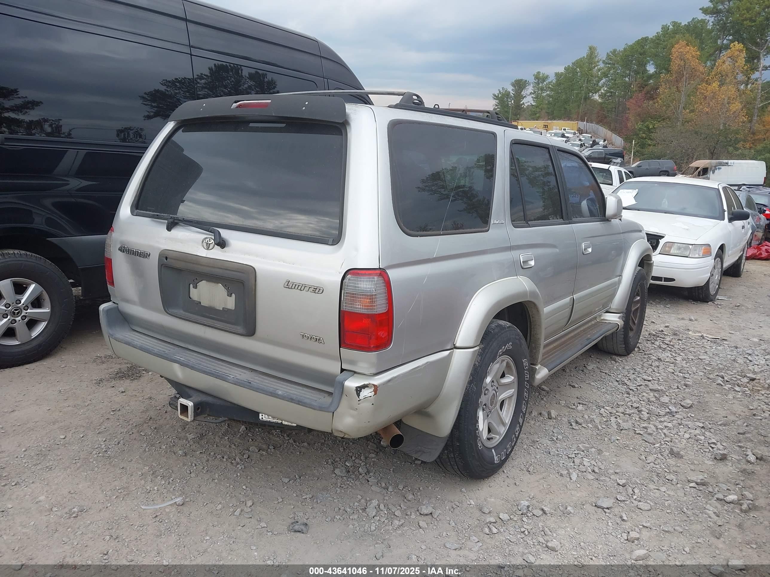 TOYOTA 4RUNNER image 4
