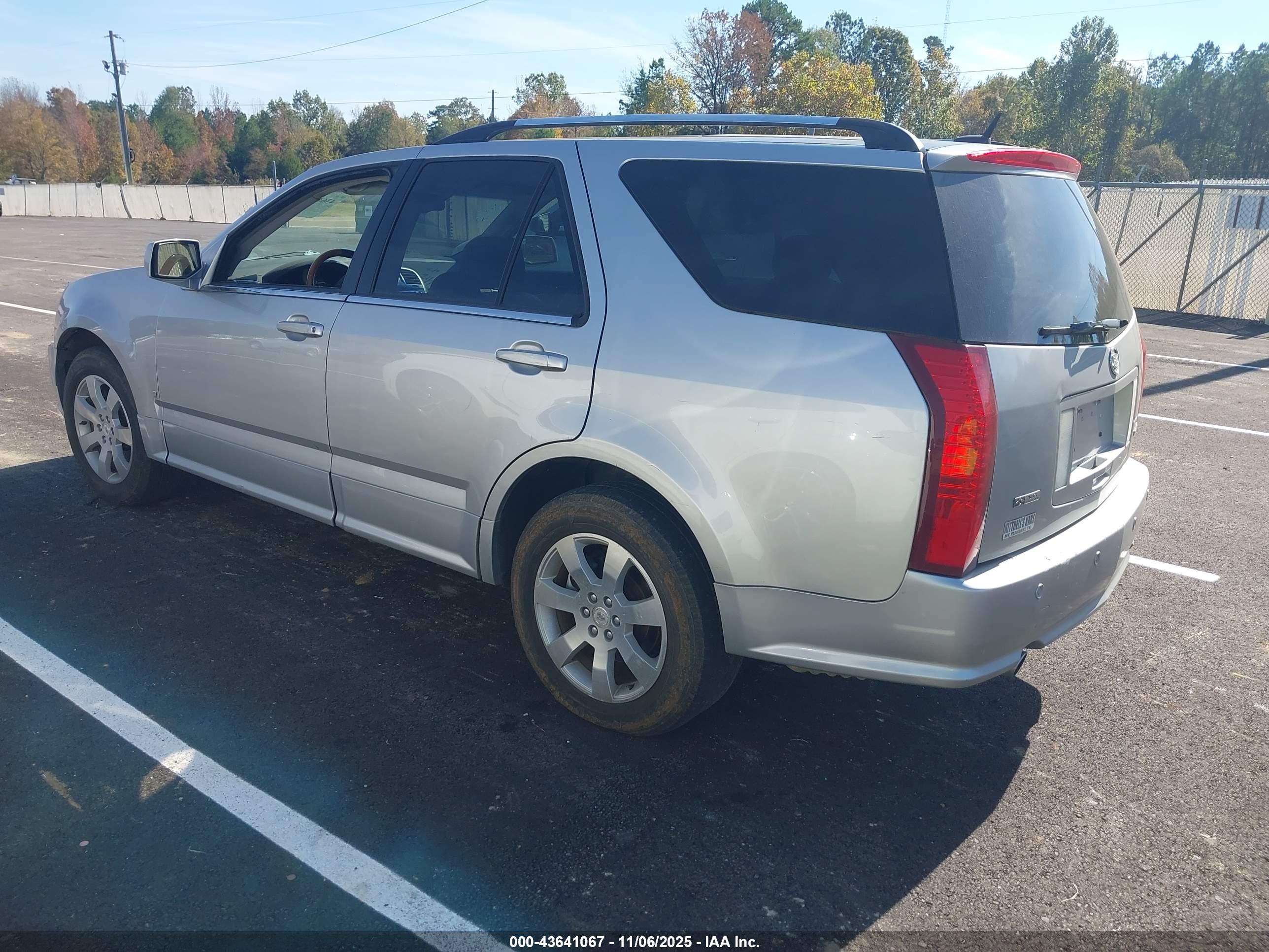 CADILLAC SRX image 3