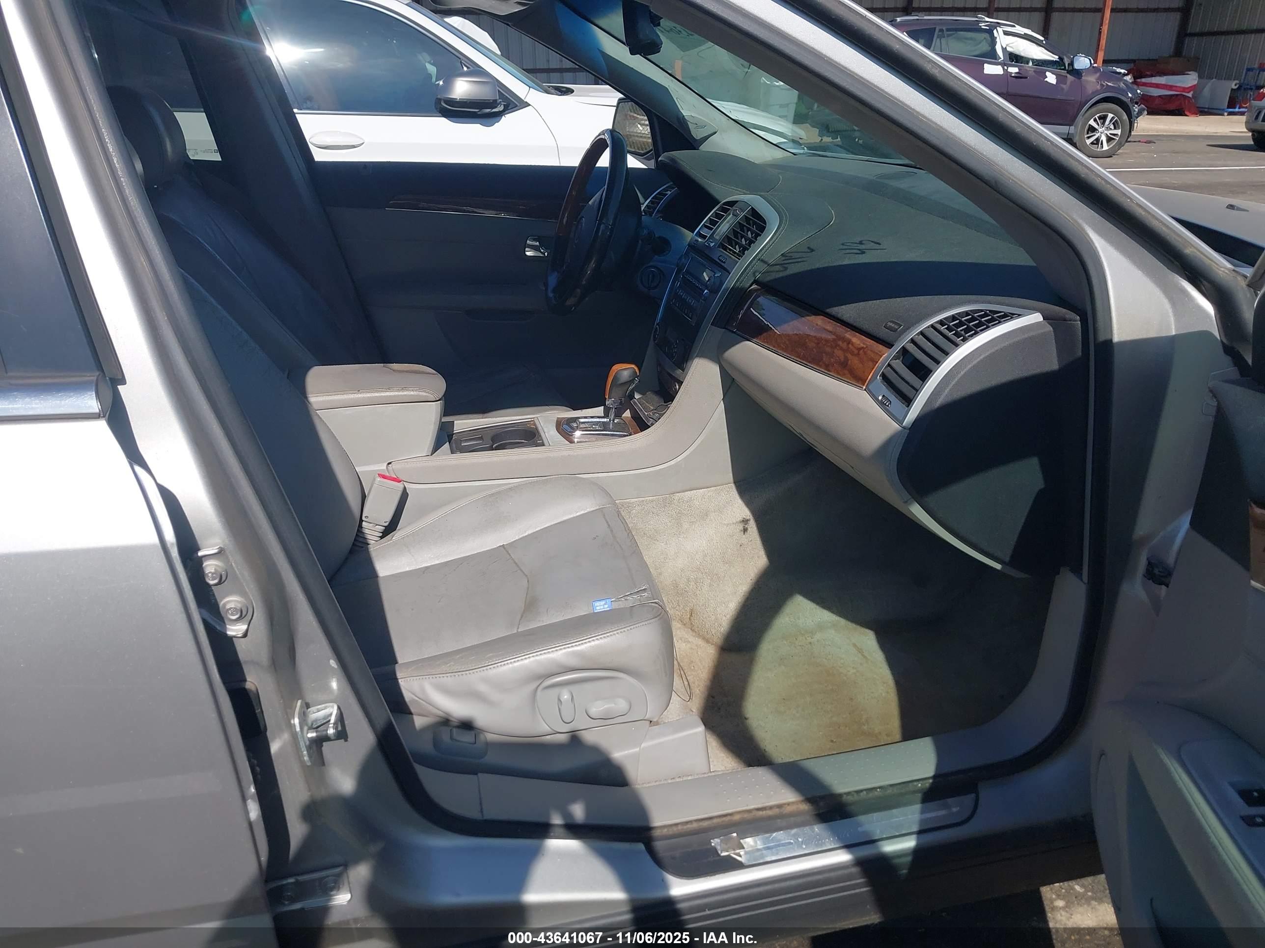 CADILLAC SRX image 5