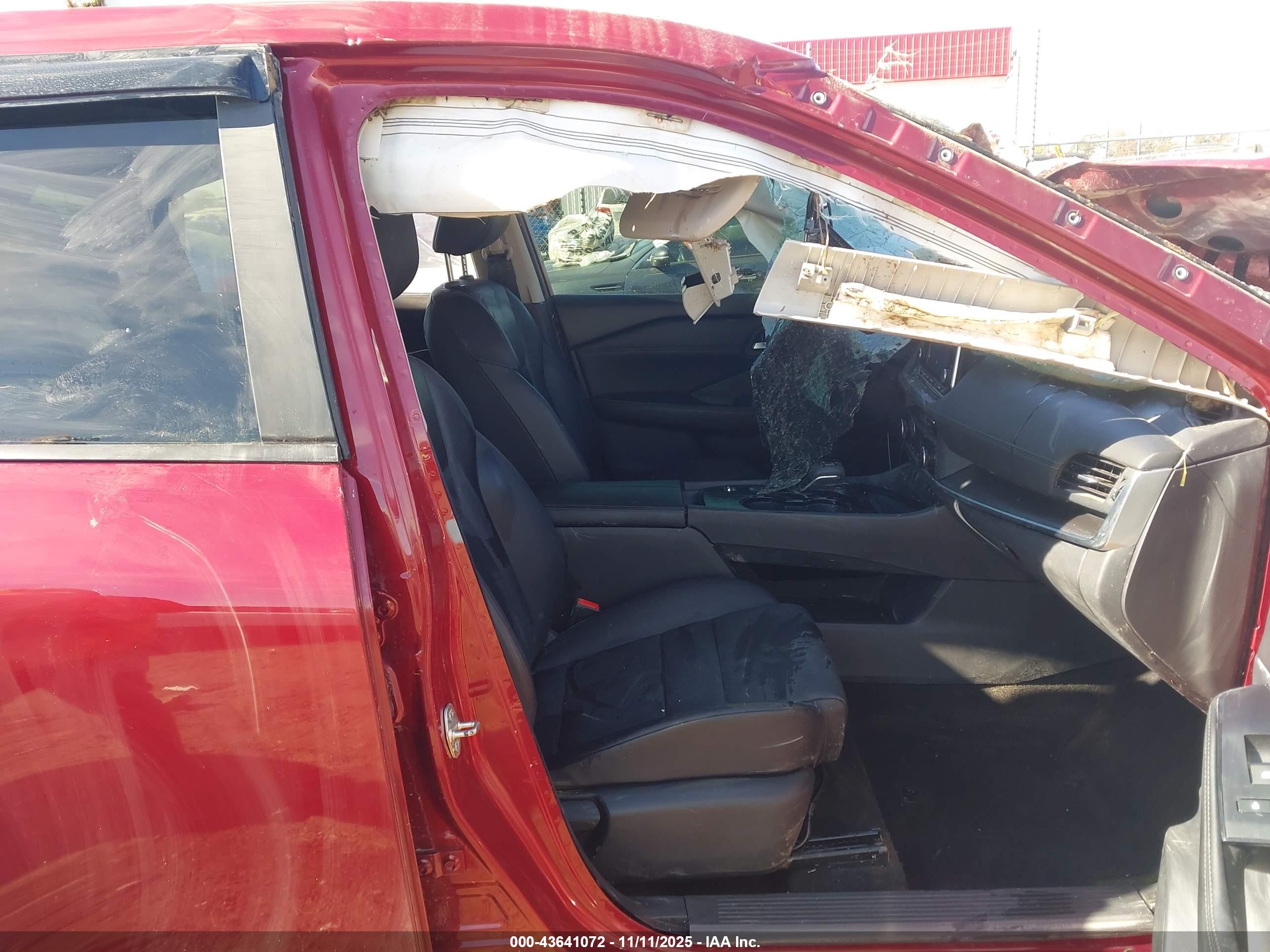 NISSAN ROGUE image 5