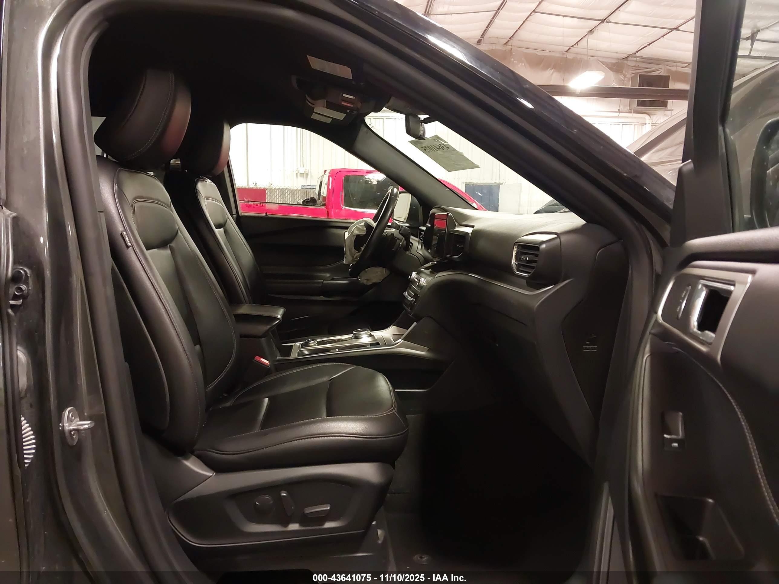 FORD EXPLORER image 5