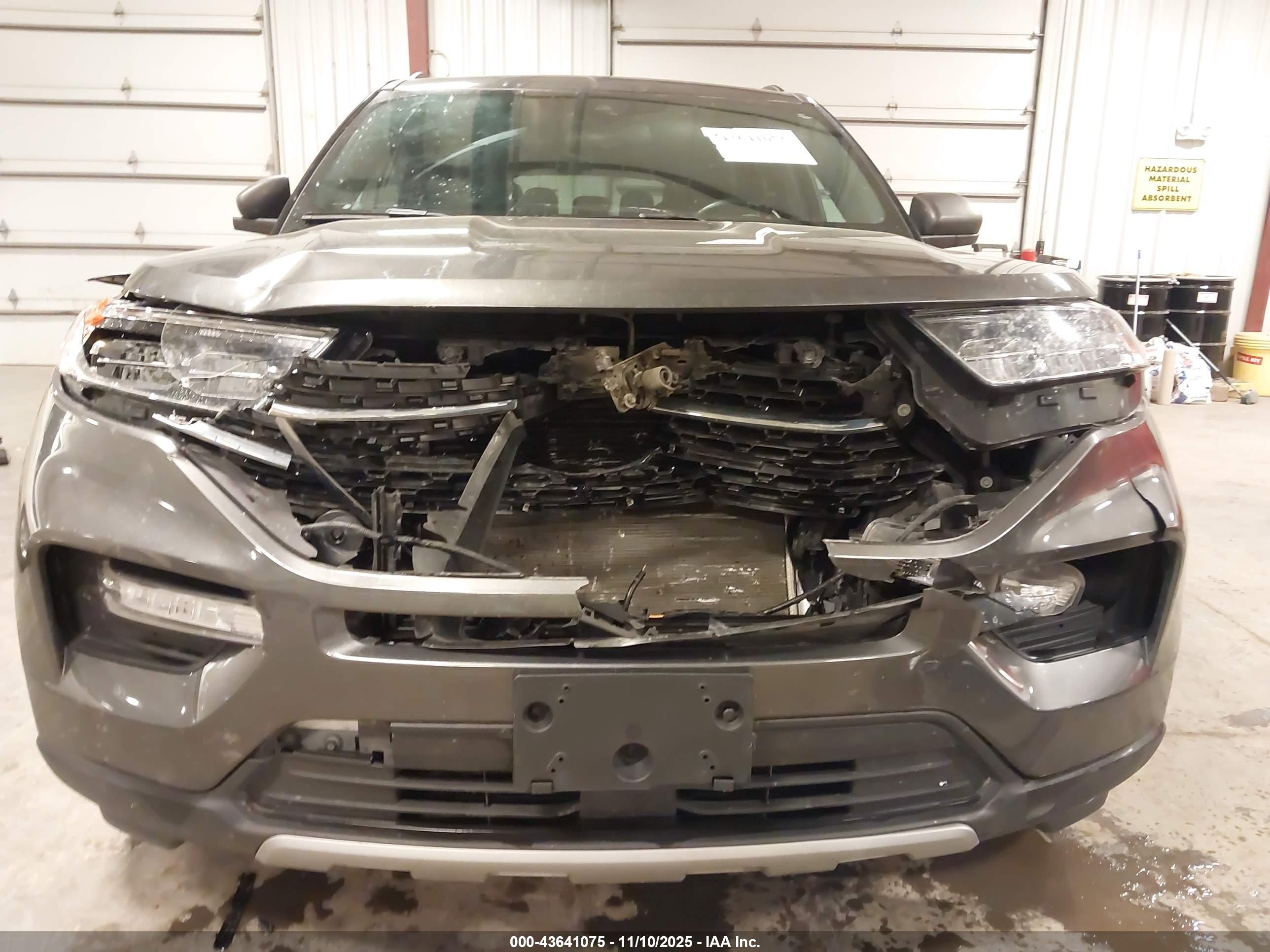 FORD EXPLORER image 6