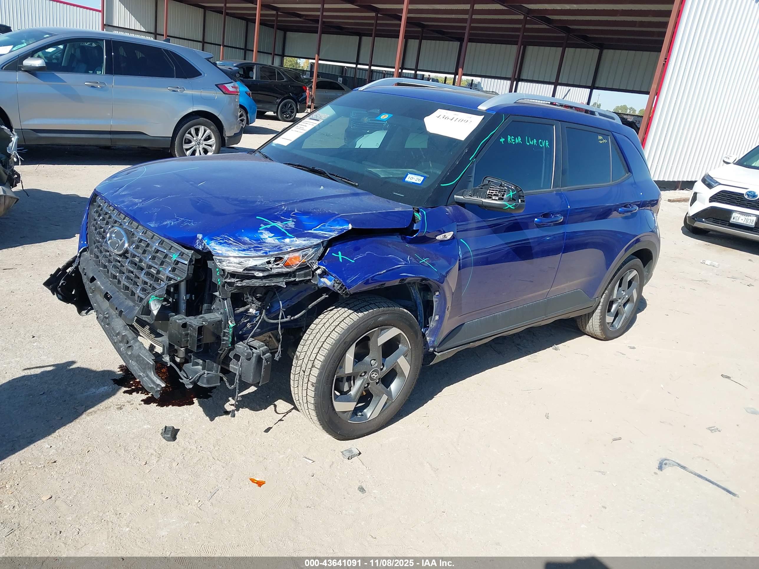 HYUNDAI VENUE image 2