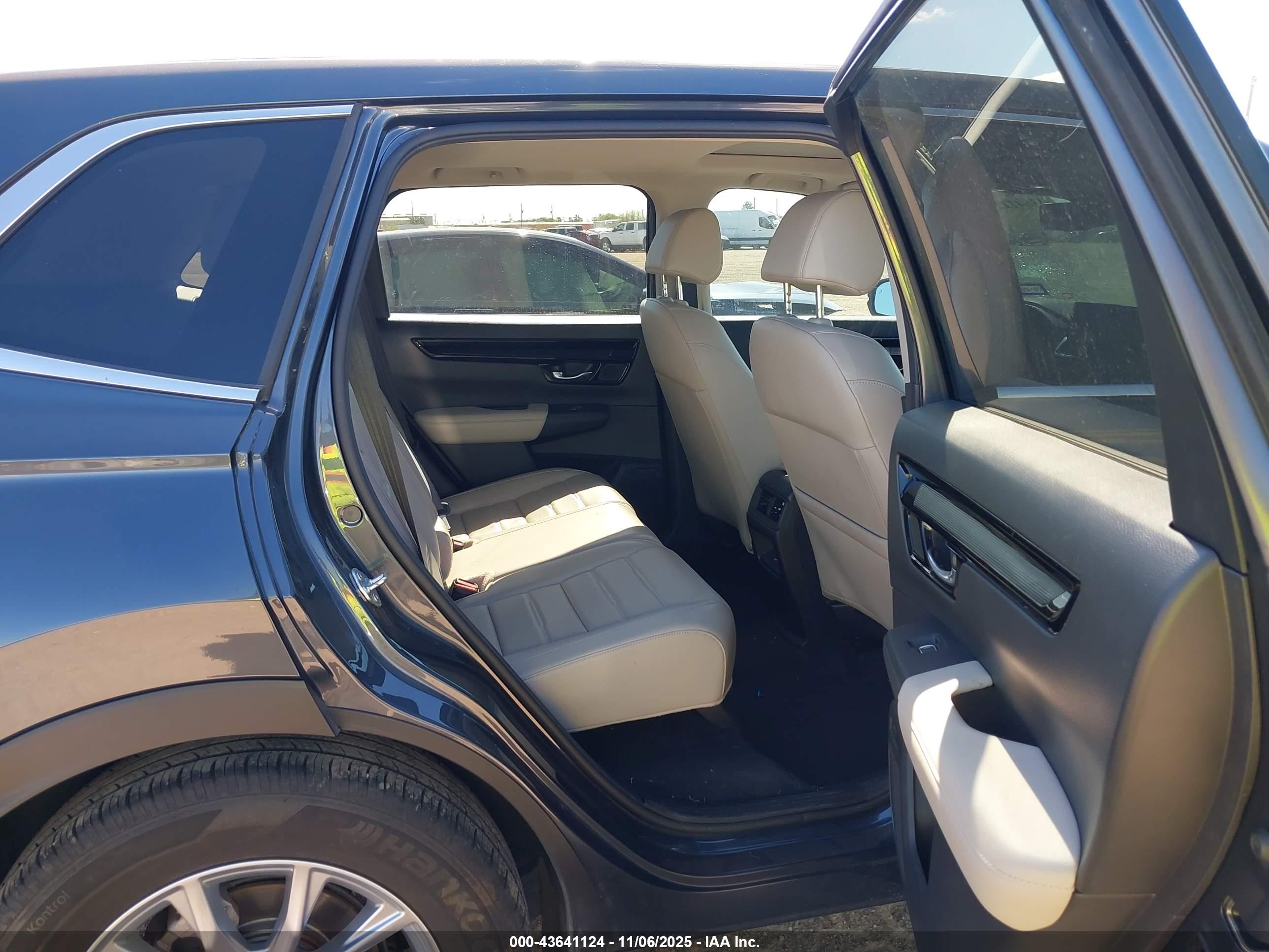 HONDA CR-V image 8