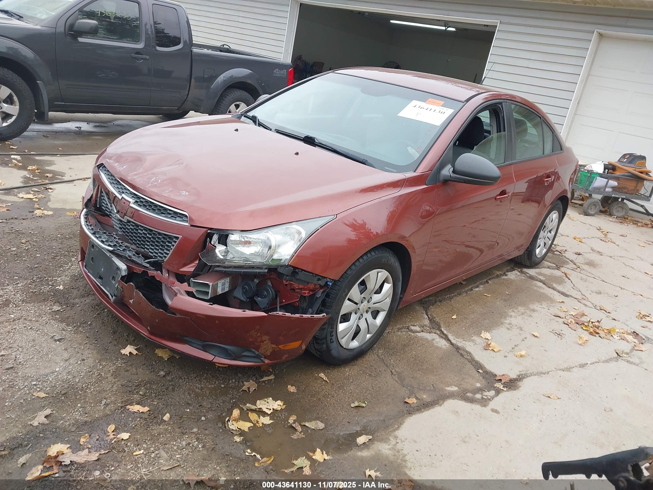 CHEVROLET CRUZE image 2