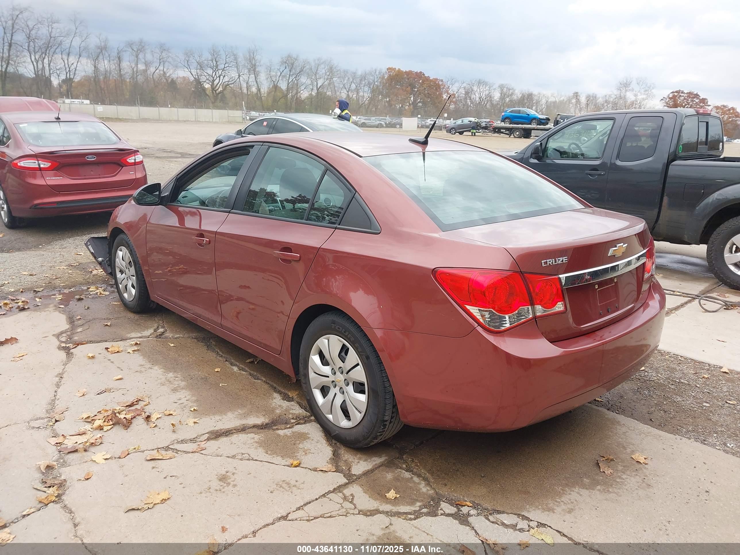 CHEVROLET CRUZE image 3