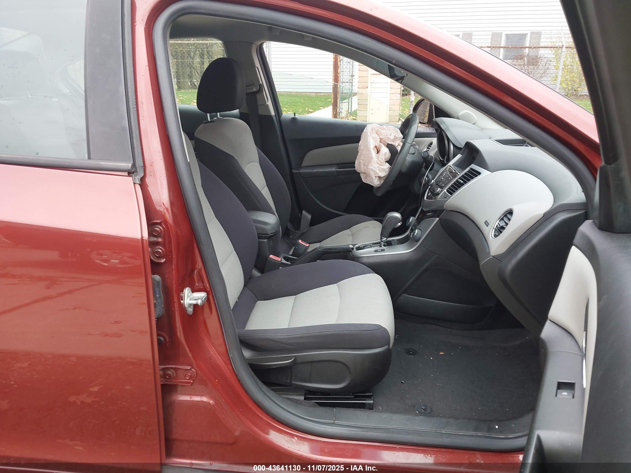 CHEVROLET CRUZE image 5