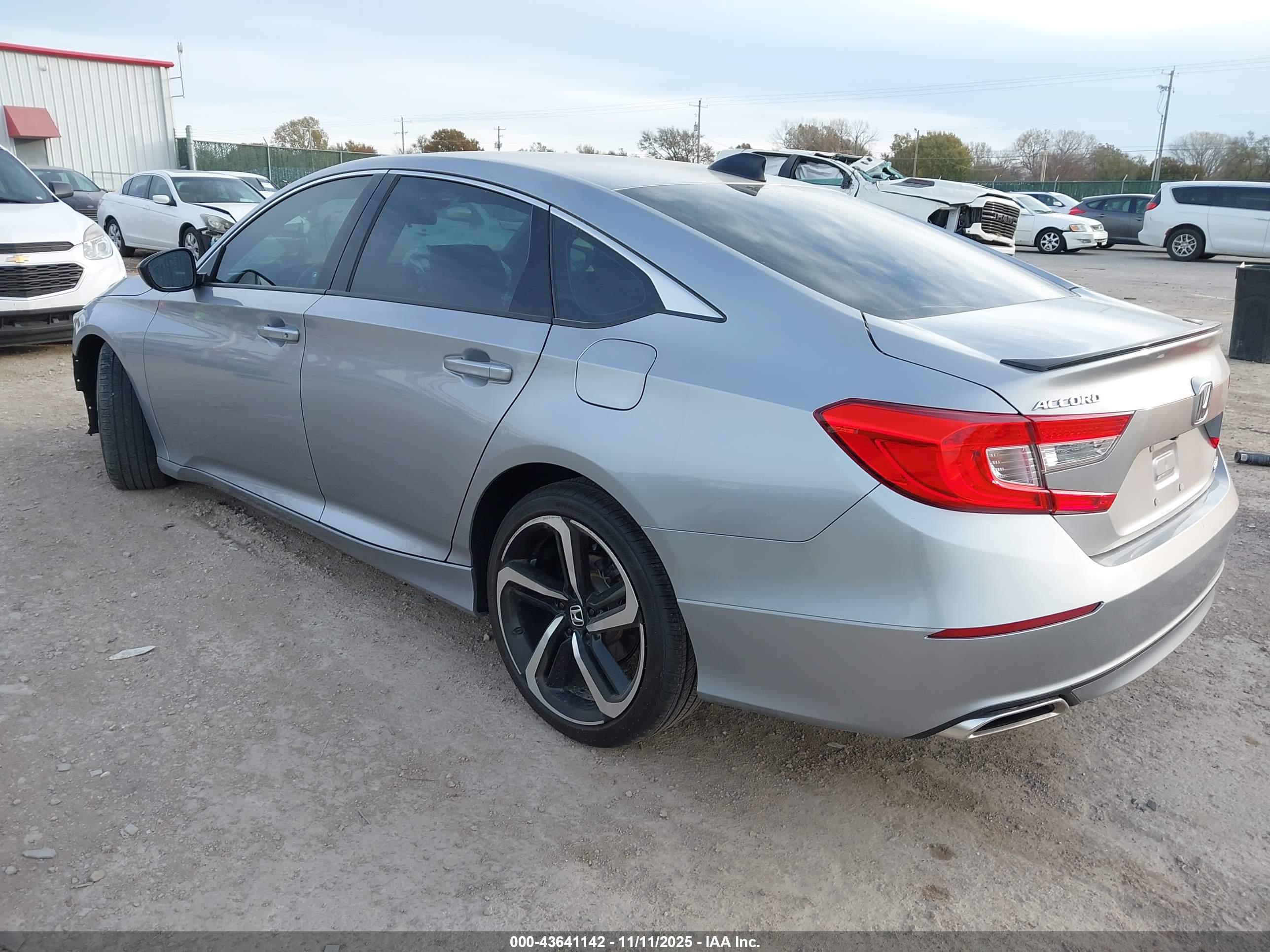 HONDA ACCORD image 3